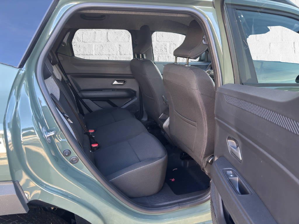 DACIA Duster 1.2 Hybrid Journey 4WD-image-10