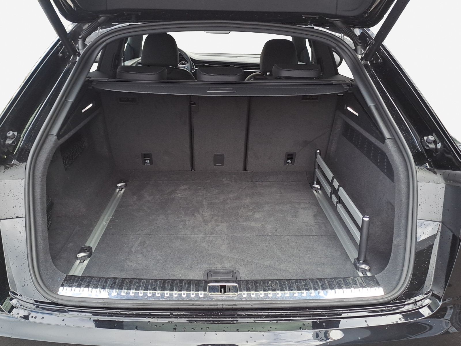 AUDI Q8 SUV TDI quattro 210 kW tiptronic-image-12