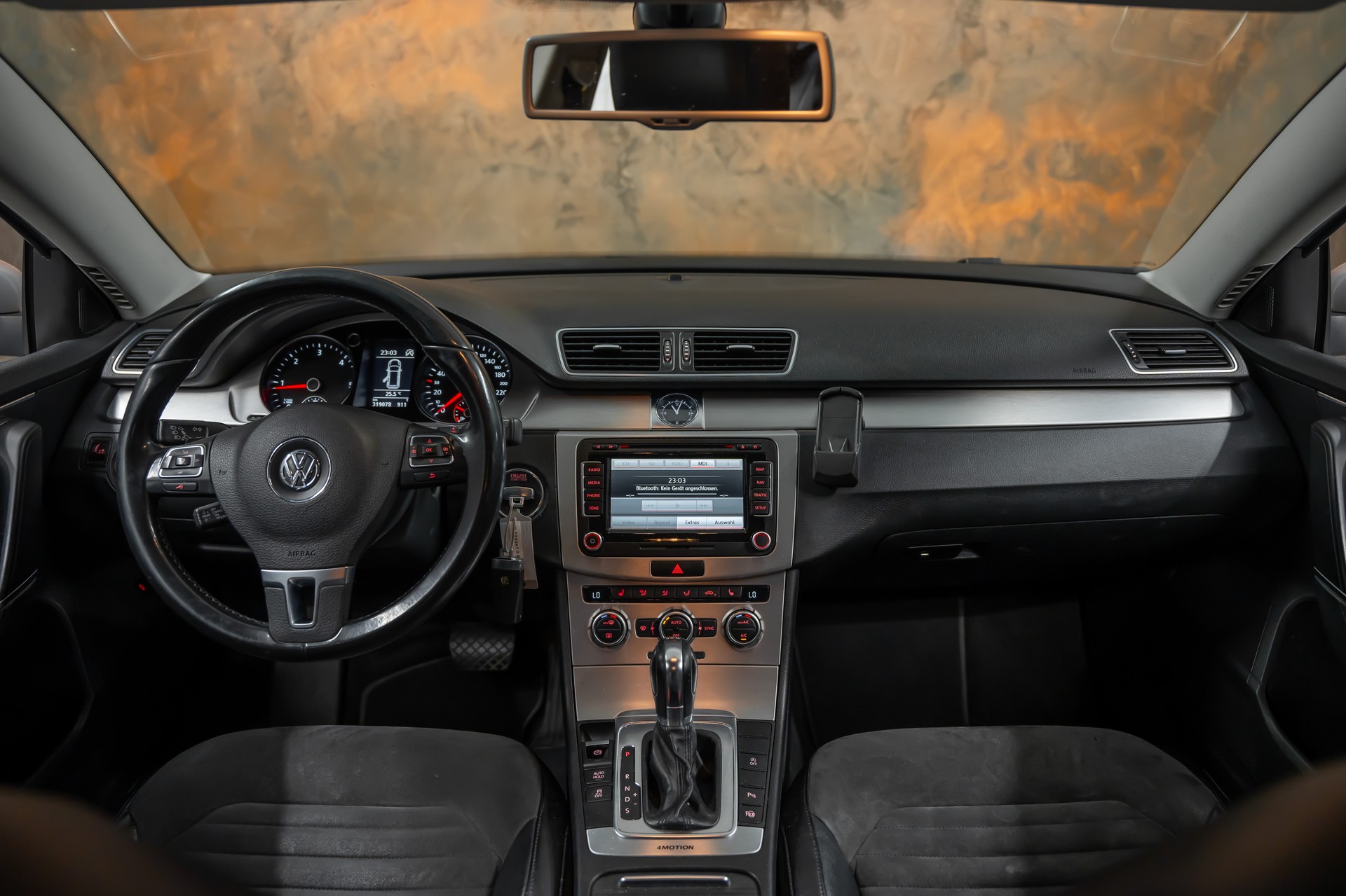 VW Passat Variant 2.0 TDI BMT Highline 4MDSG *CH-Fahrzeug*Leder/Alcantara*Rückfahrkamera*-image-14