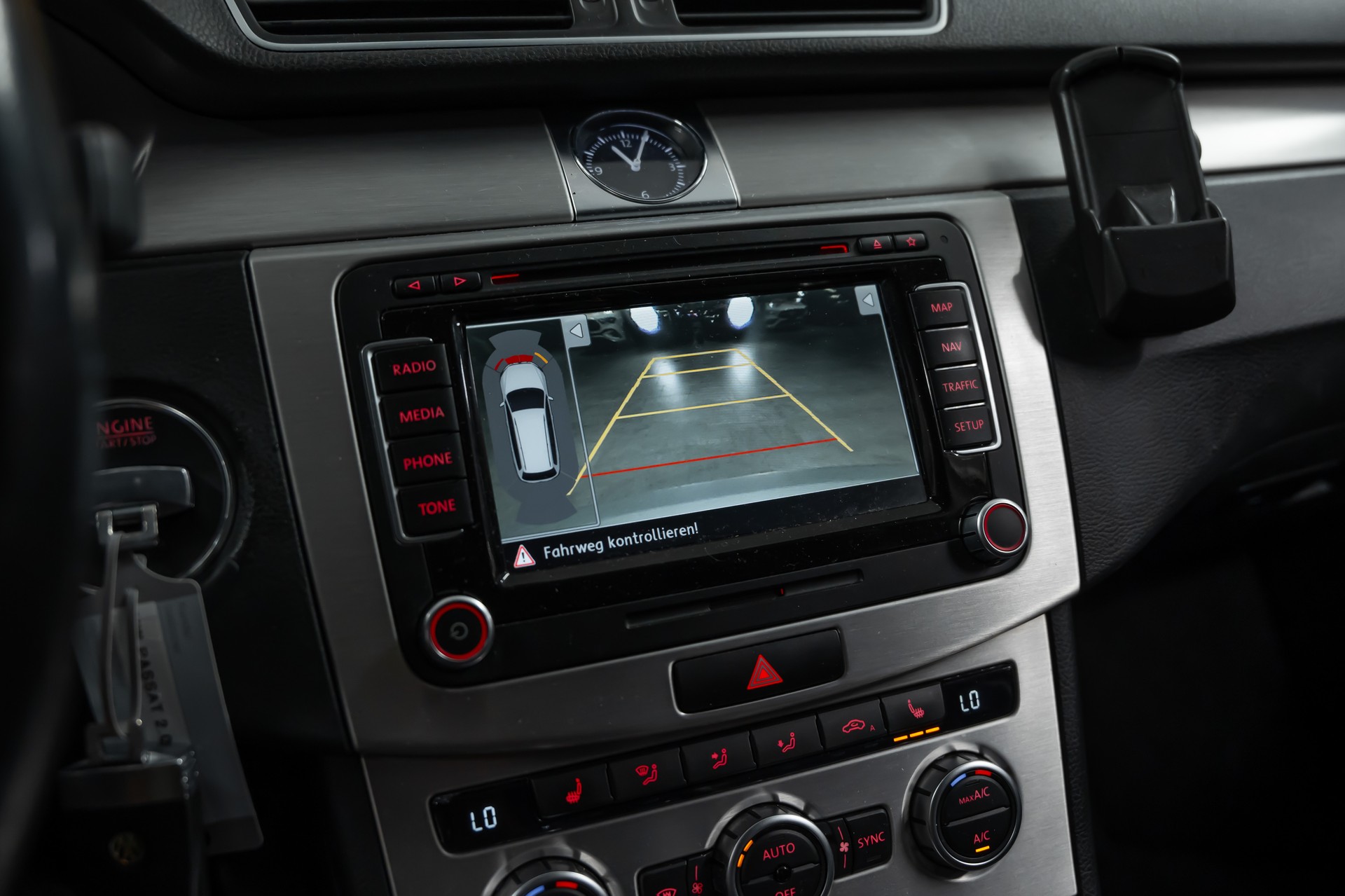 VW Passat Variant 2.0 TDI BMT Highline 4MDSG *CH-Fahrzeug*Leder/Alcantara*Rückfahrkamera*-image-25