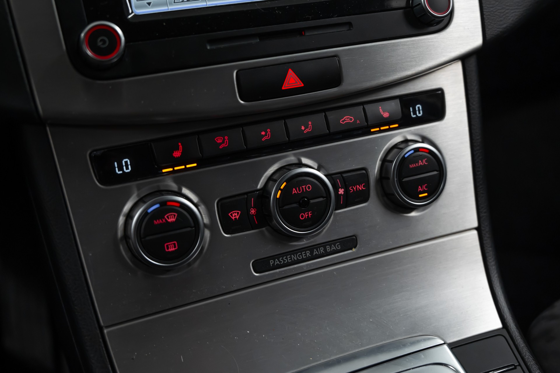 VW Passat Variant 2.0 TDI BMT Highline 4MDSG *CH-Fahrzeug*Leder/Alcantara*Rückfahrkamera*-image-23