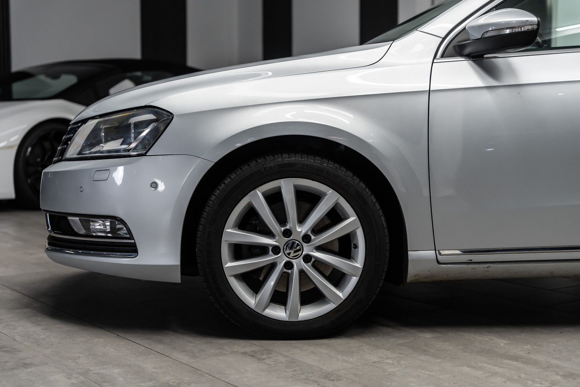 VW Passat Variant 2.0 TDI BMT Highline 4MDSG *CH-Fahrzeug*Leder/Alcantara*Rückfahrkamera*-image-3