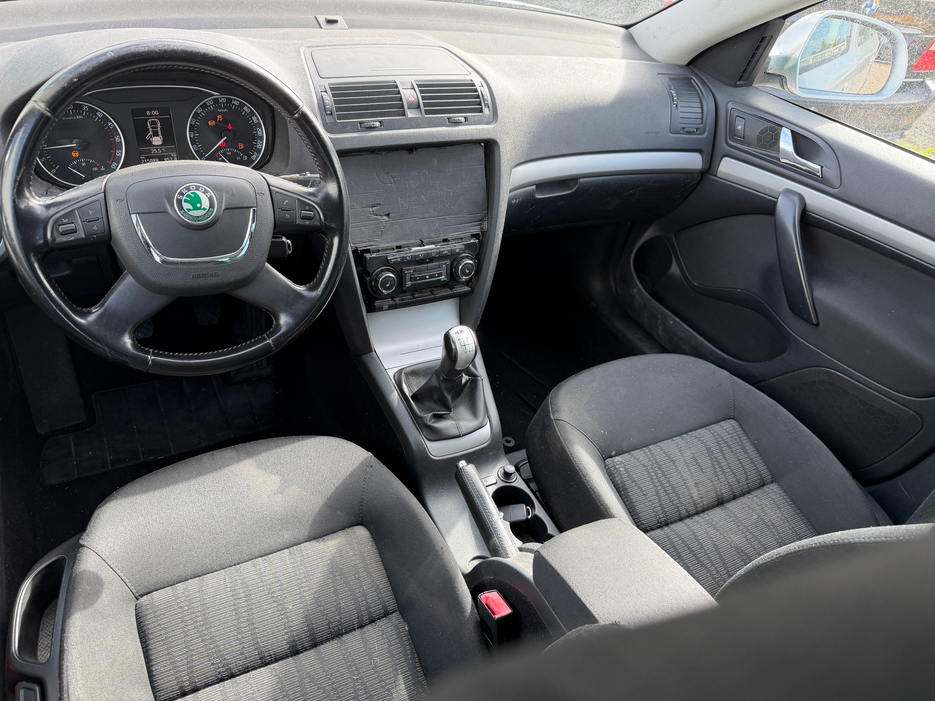 SKODA Octavia Combi 2.0 TDI Swiss Adventure 4x4-image-4
