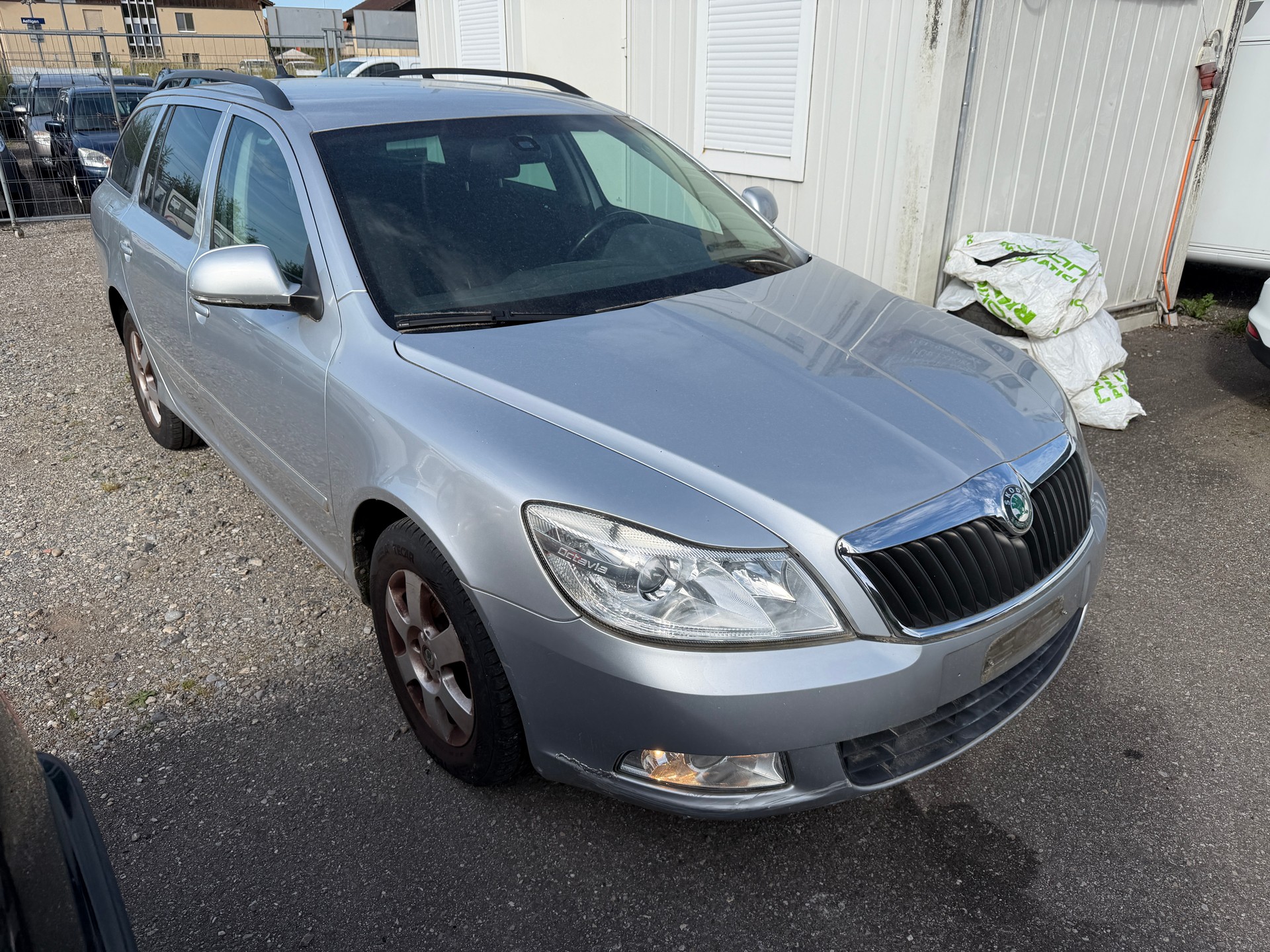 SKODA Octavia Combi 2.0 TDI Swiss Adventure 4x4-image-1