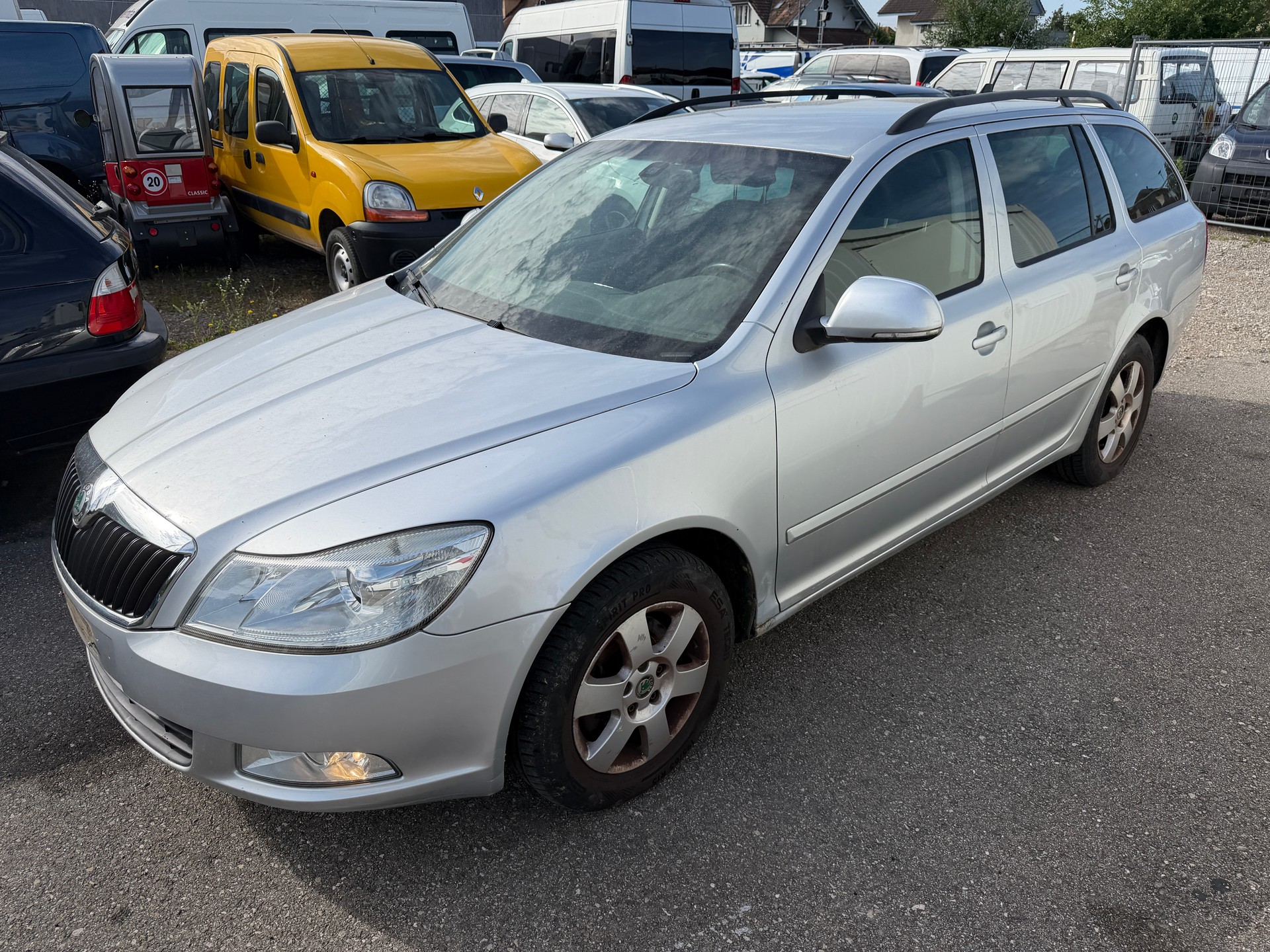 SKODA Octavia Combi 2.0 TDI Swiss Adventure 4x4-image-0