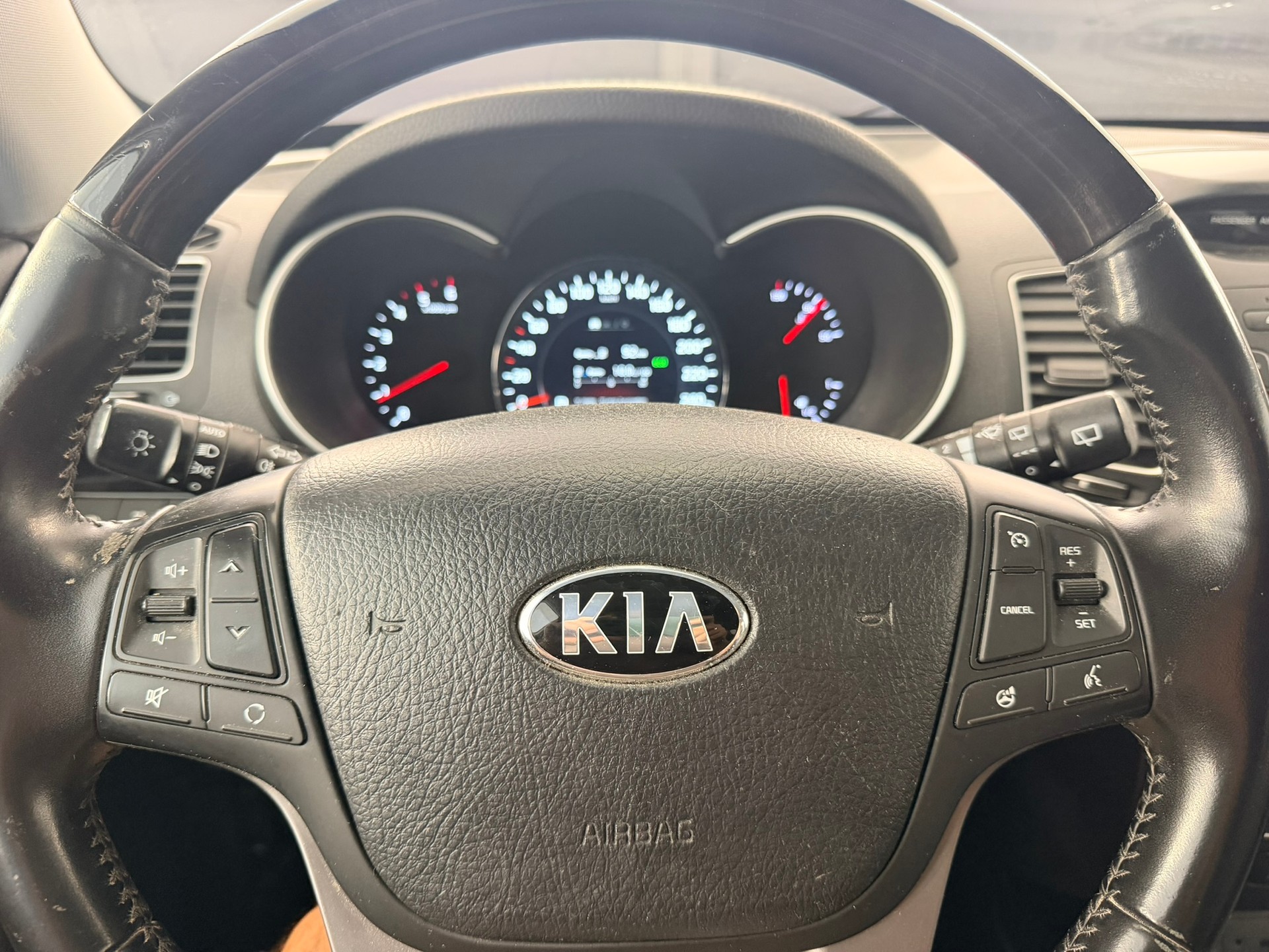 KIA Sorento 2.2 CRDI Style Automatic-image-15