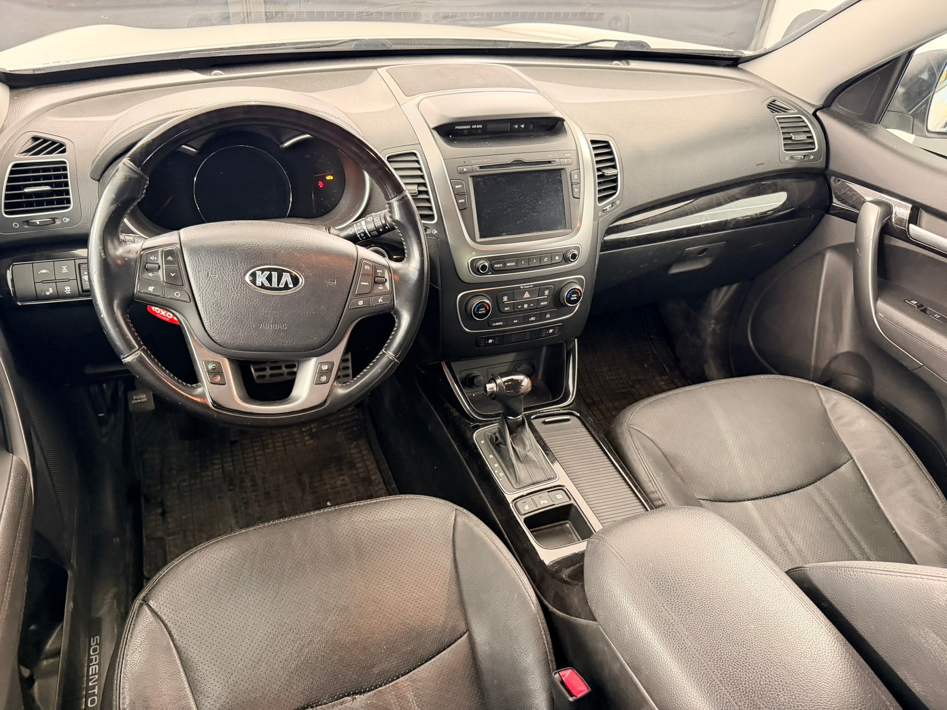 KIA Sorento 2.2 CRDI Style Automatic-image-8