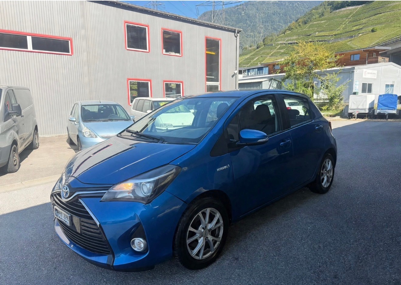 TOYOTA Yaris 1.5 VVT-i Hybrid Sol Premium CVT-image-1