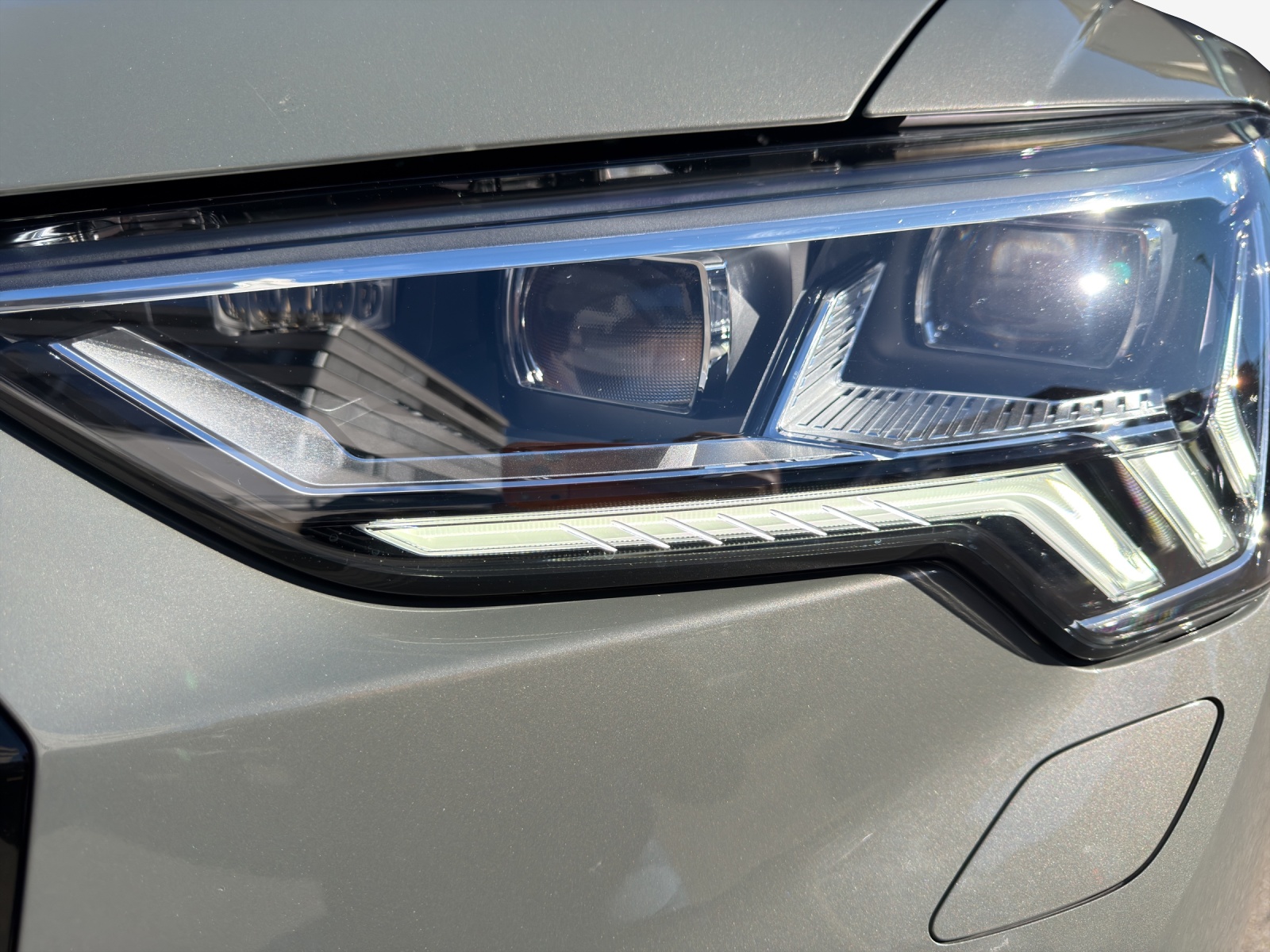 AUDI Q3 Sportback 45 TFSI S line quattro S-tronic-image-15
