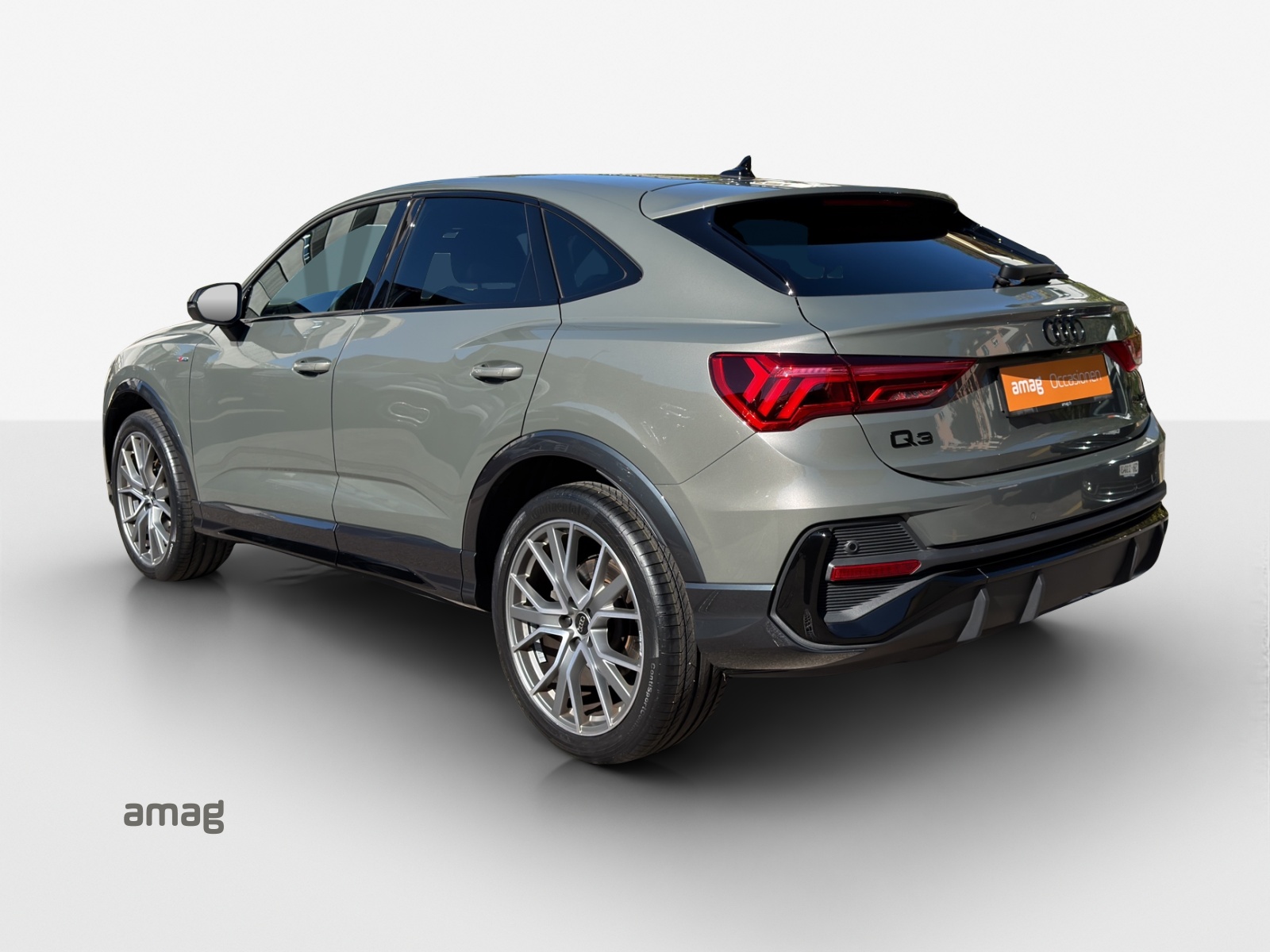 AUDI Q3 Sportback 45 TFSI S line quattro S-tronic-image-2