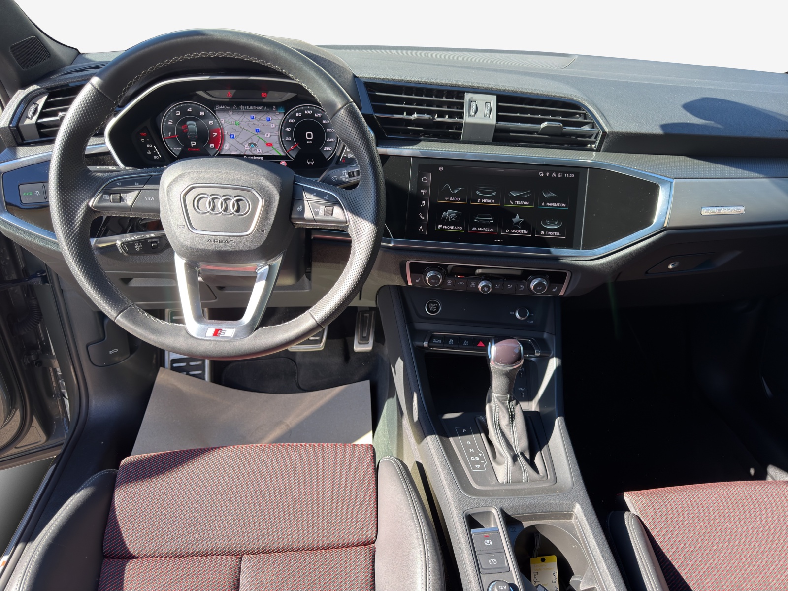 AUDI Q3 Sportback 45 TFSI S line quattro S-tronic-image-8