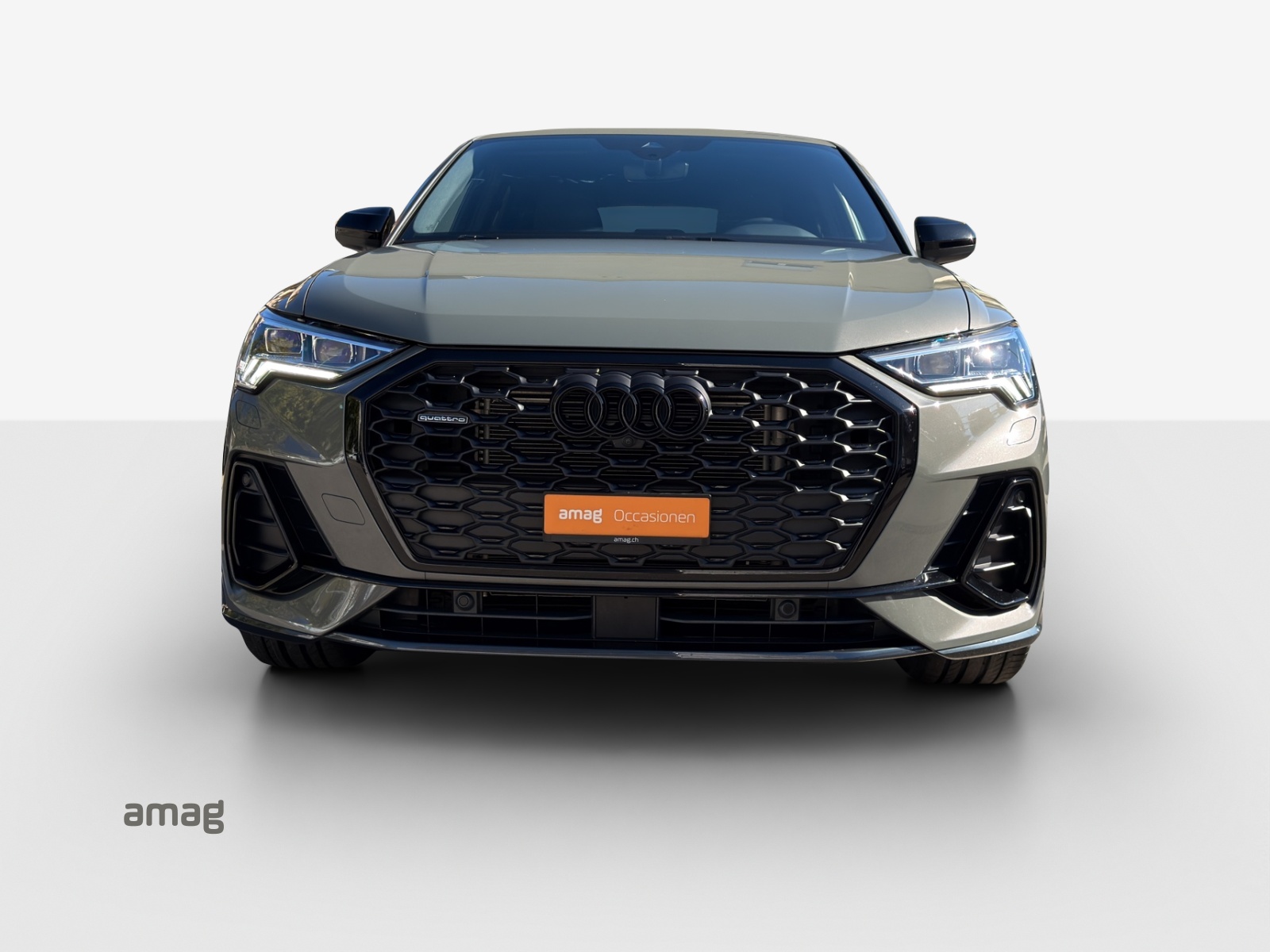 AUDI Q3 Sportback 45 TFSI S line quattro S-tronic-image-6
