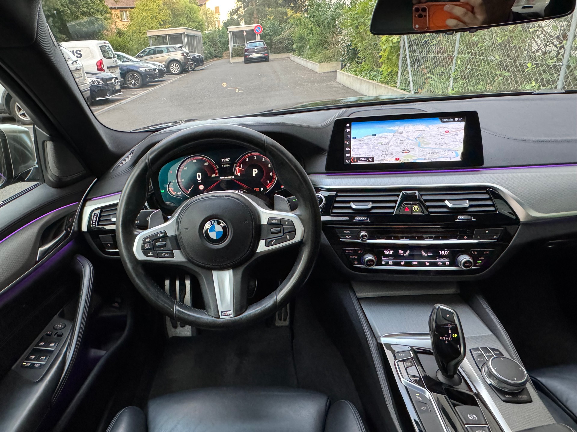 BMW M550i xDrive Steptronic-image-8