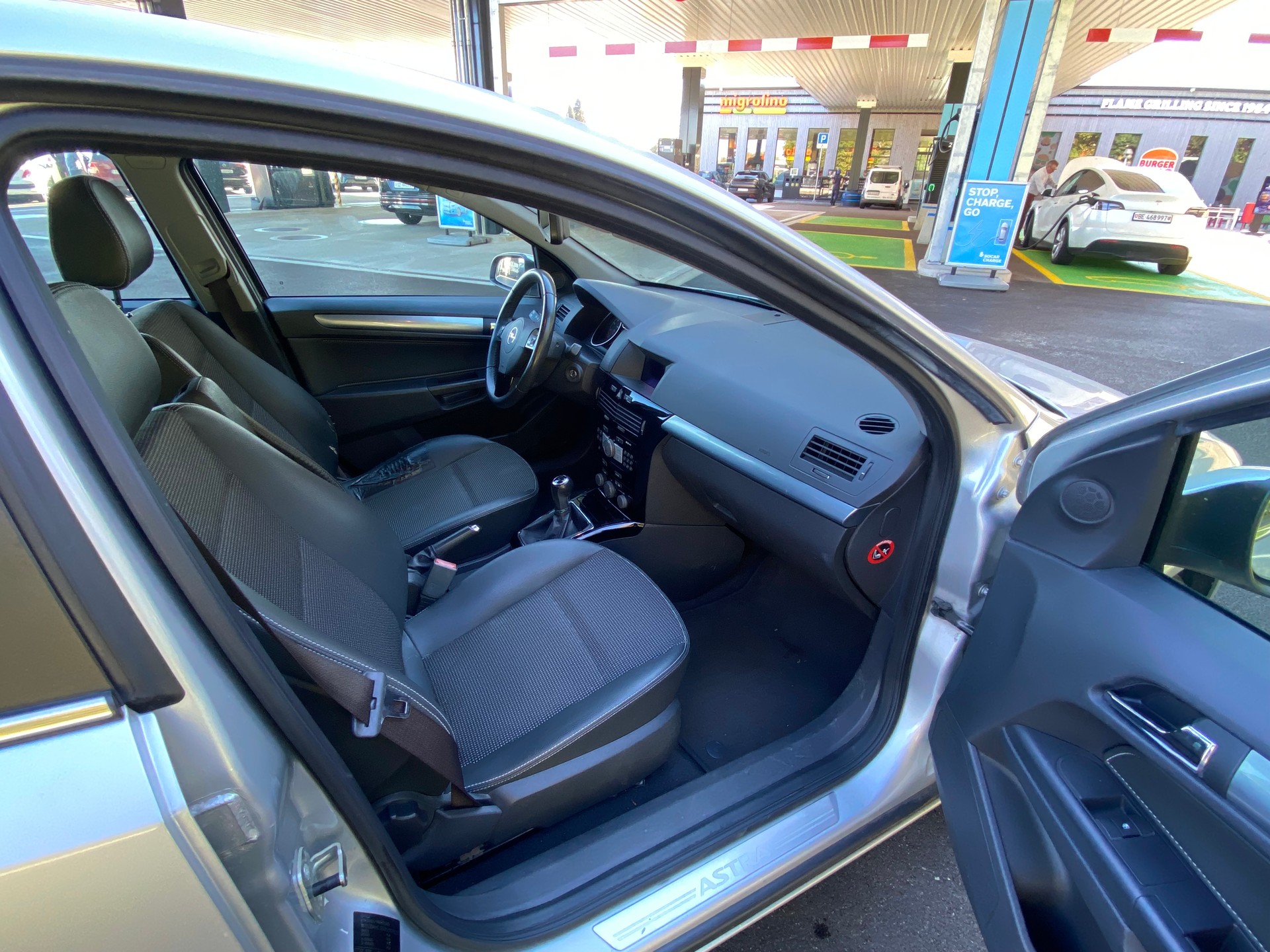 OPEL Astra Caravan 1.6i 16V Diamond-image-6
