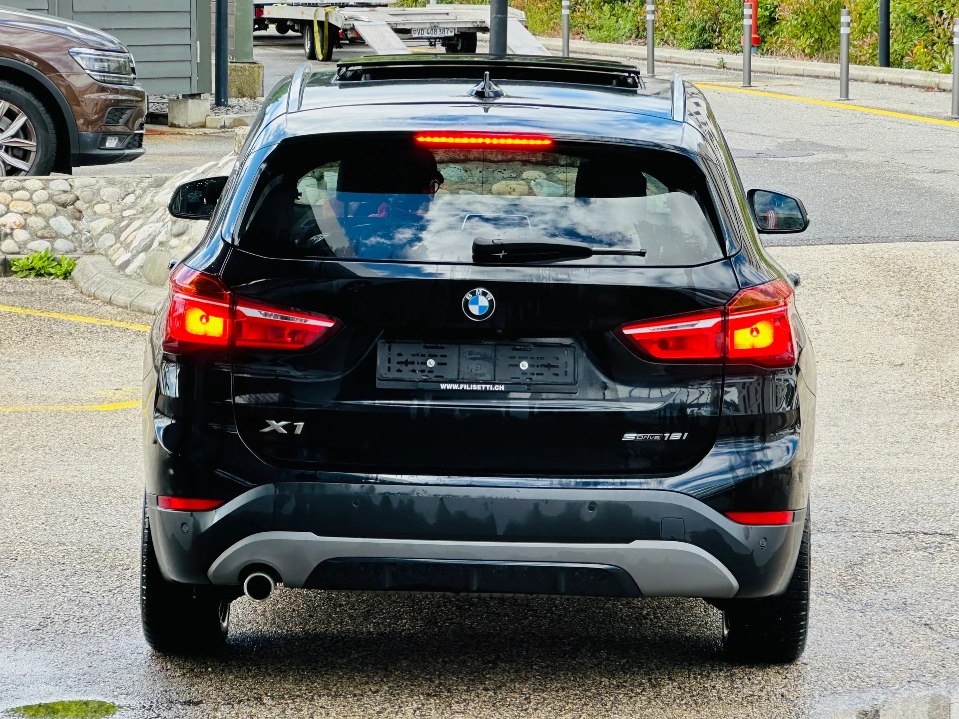 BMW X1 sDrive 18i Sport Line-image-5