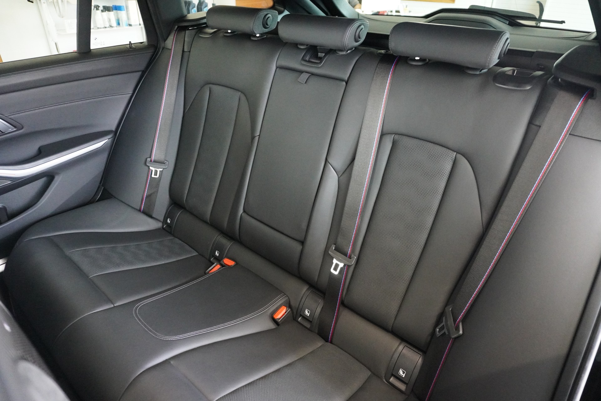 BMW M3 Touring xDrive Competition M-image-17