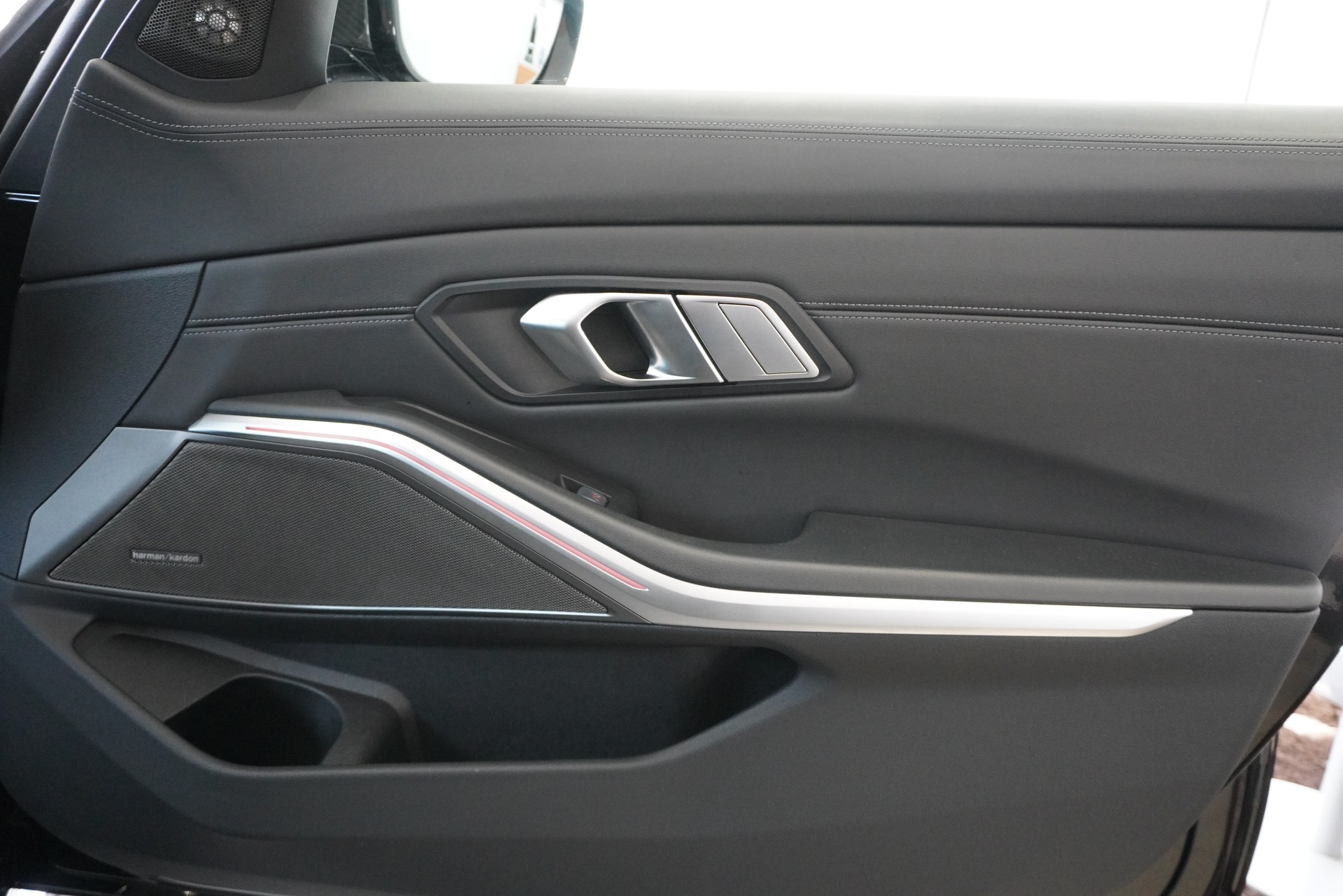 BMW M3 Touring xDrive Competition M-image-14
