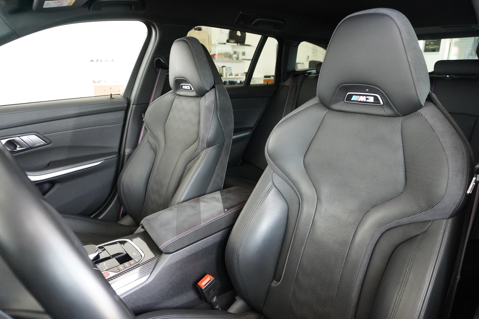 BMW M3 Touring xDrive Competition M-image-12