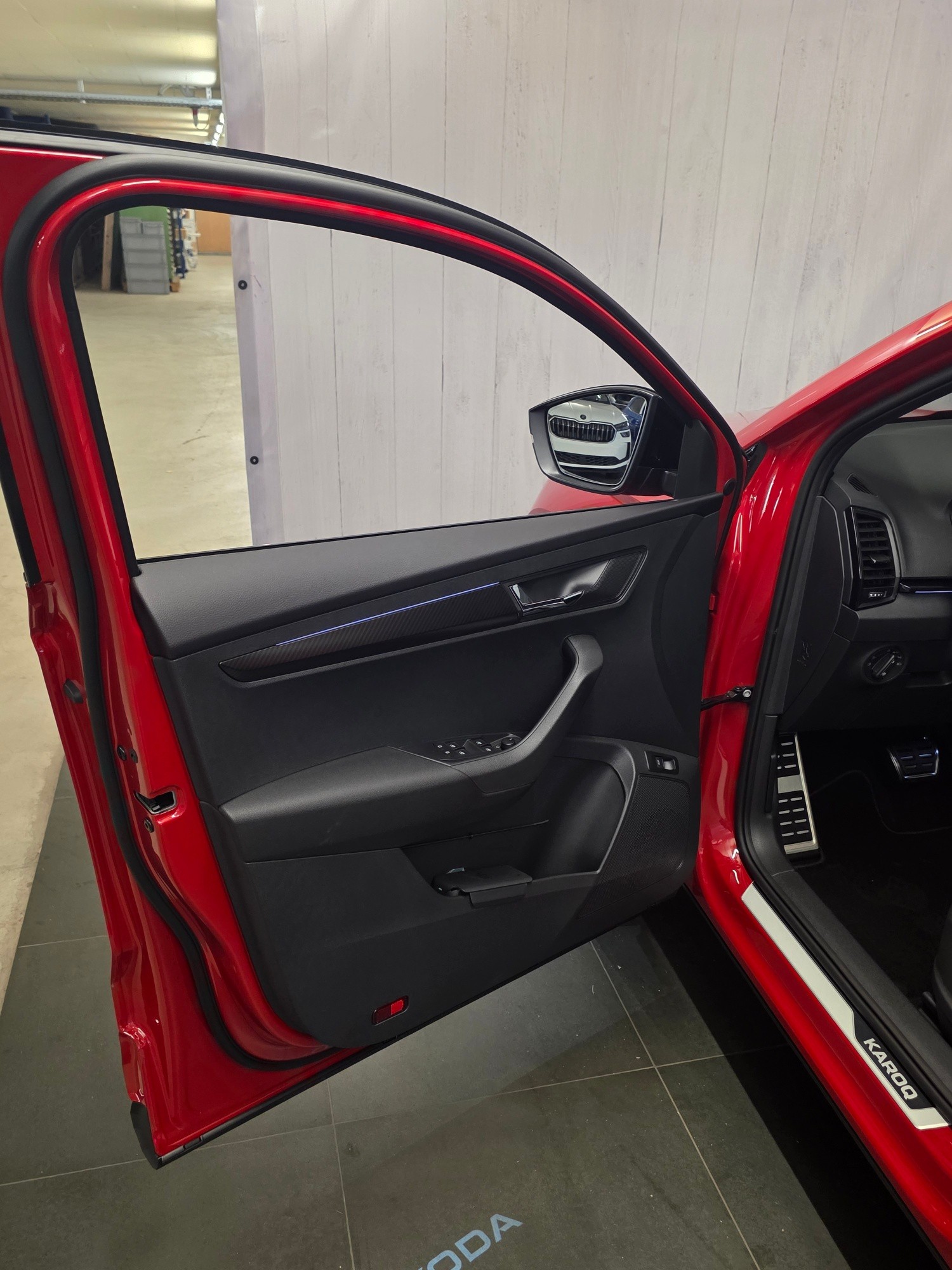 SKODA Karoq 2.0 TSI SportLine 4x4 DSG-image-10