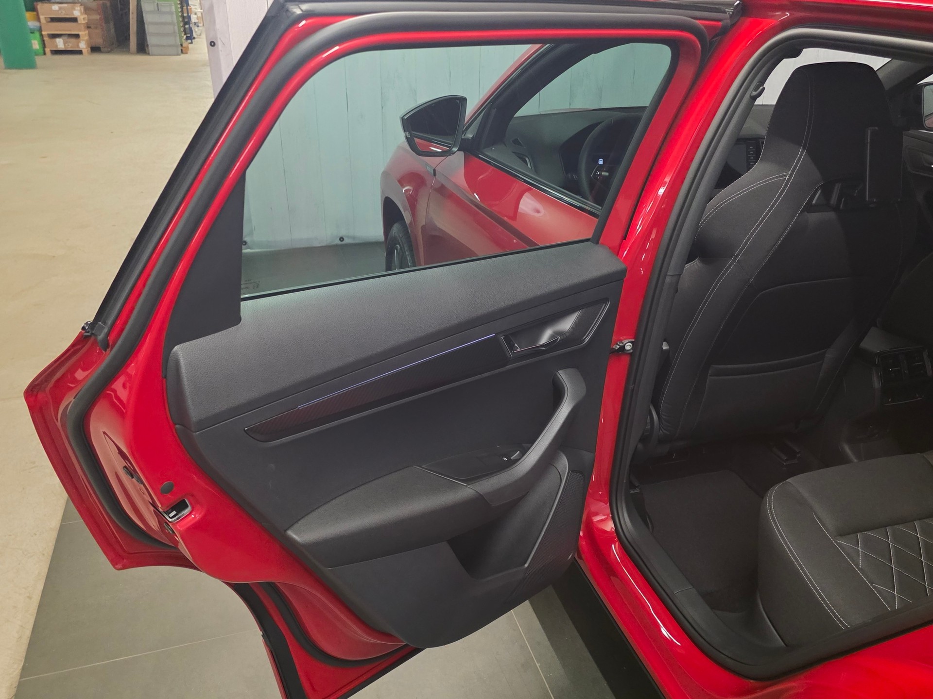 SKODA Karoq 2.0 TSI SportLine 4x4 DSG-image-8