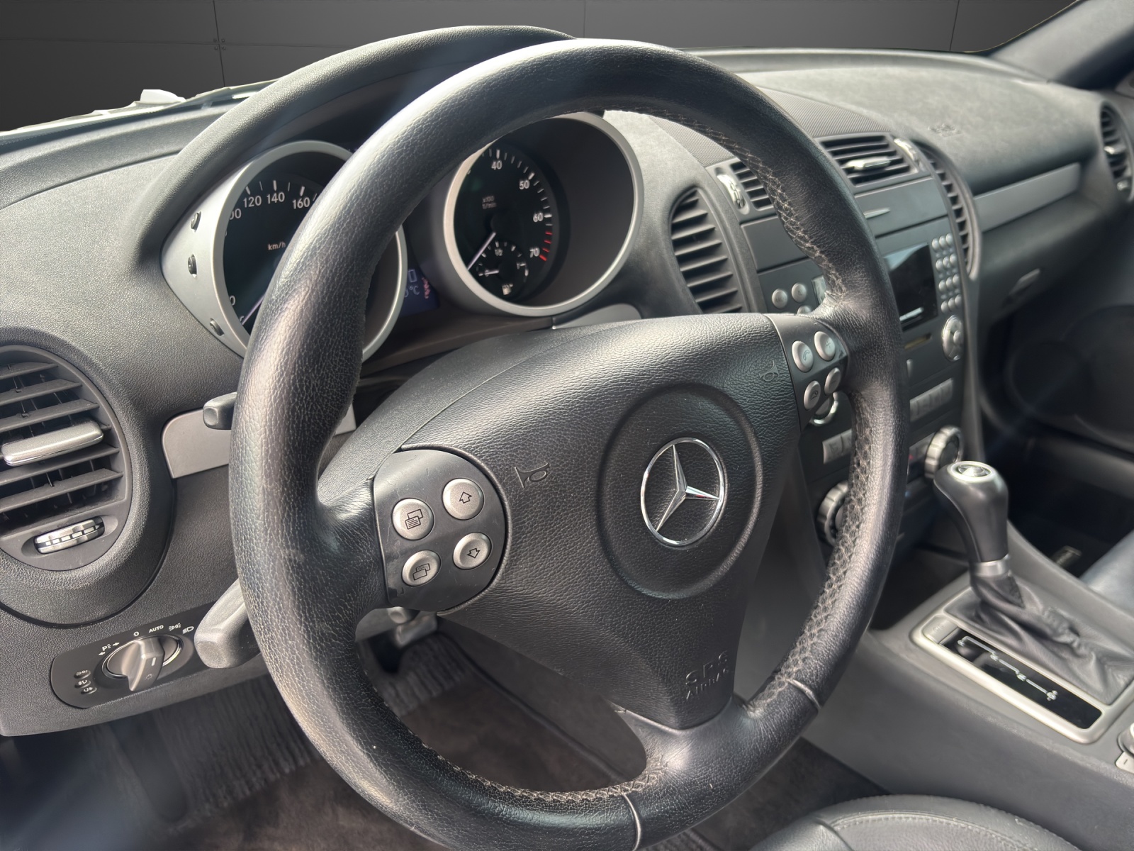 MERCEDES-BENZ SLK 350-image-4
