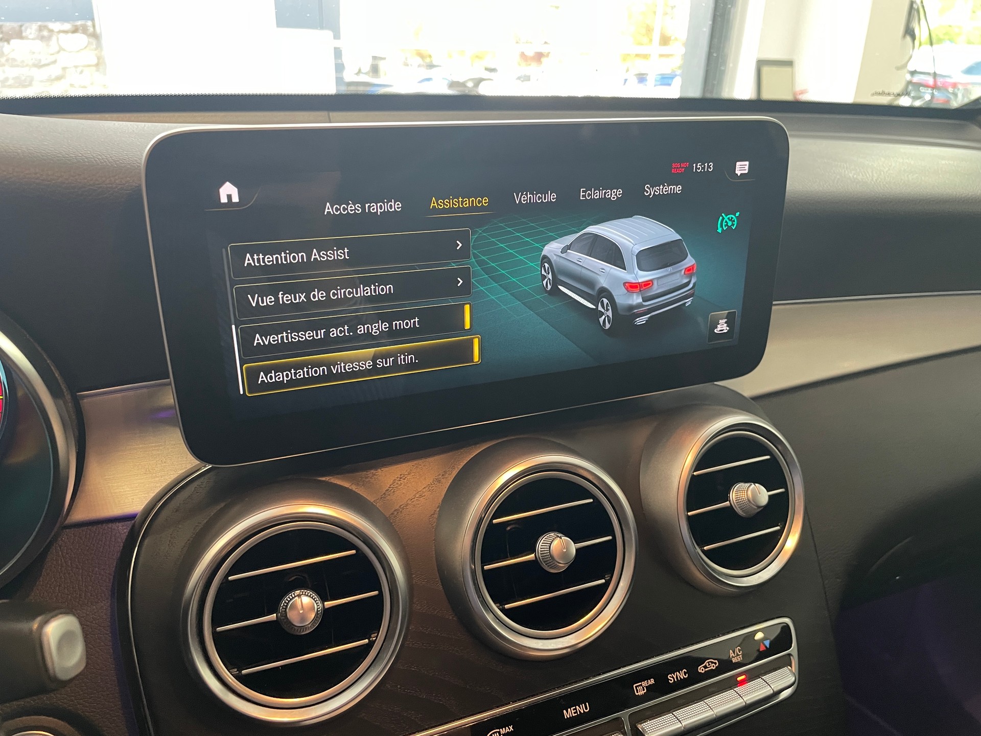 MERCEDES-BENZ GLC 300 AMG Line 4Matic 9G-Tronic-image-17