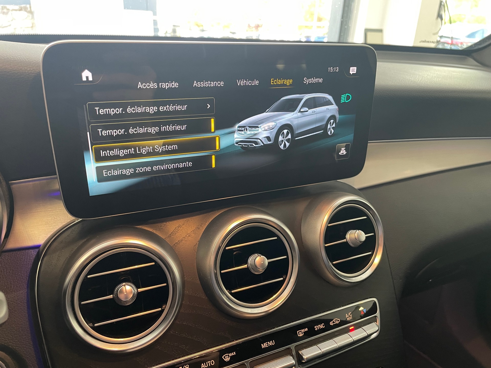 MERCEDES-BENZ GLC 300 AMG Line 4Matic 9G-Tronic-image-19