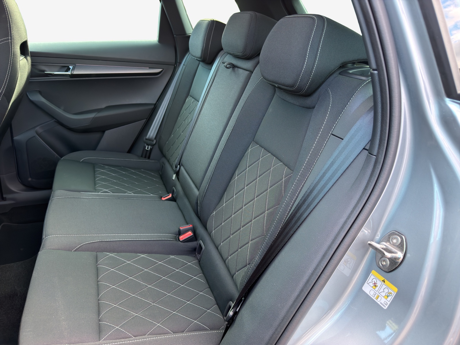 SKODA Karoq 2.0 TSI SportLine 4x4 DSG-image-11