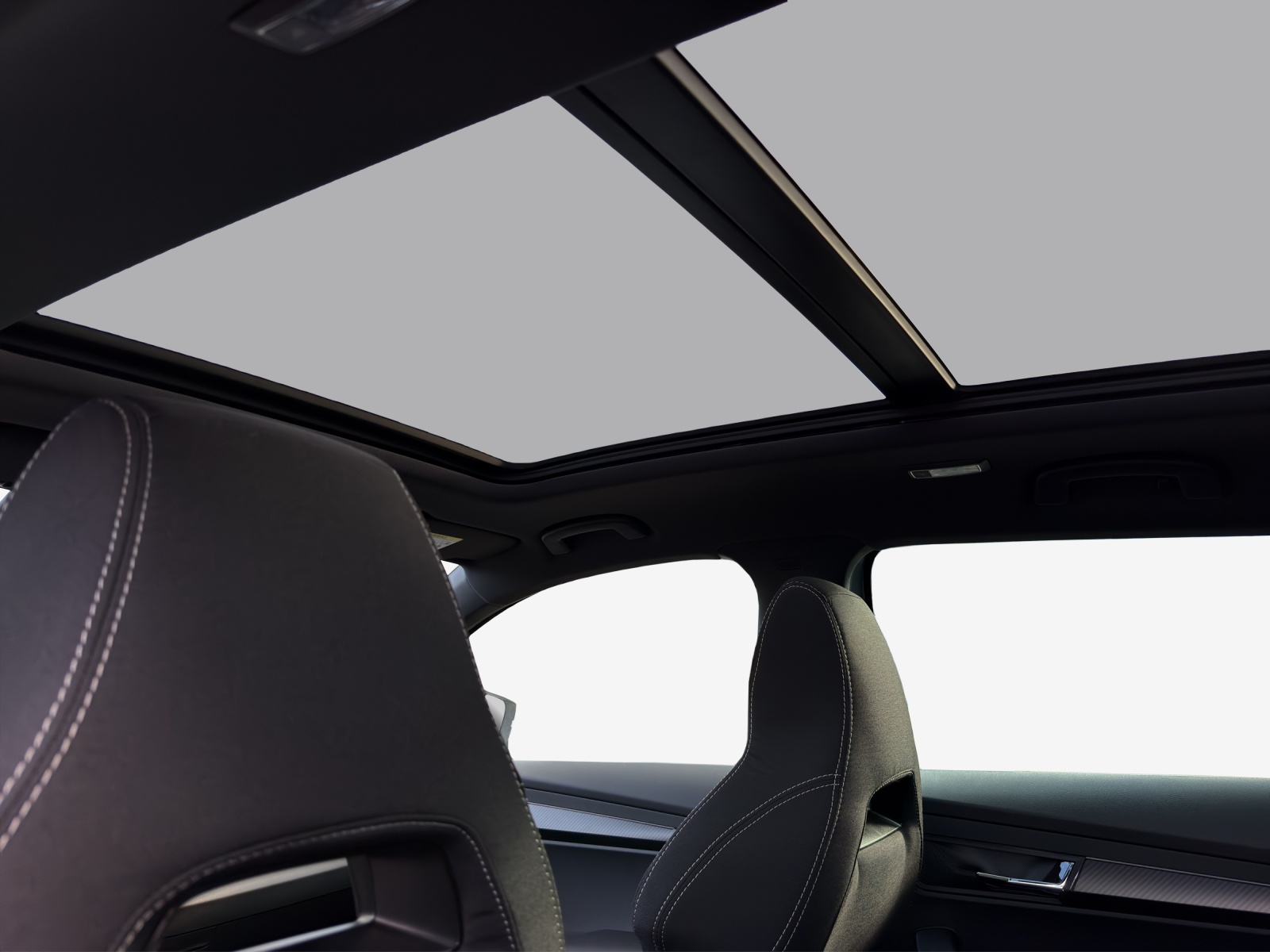 SKODA Karoq 2.0 TSI SportLine 4x4 DSG-image-15