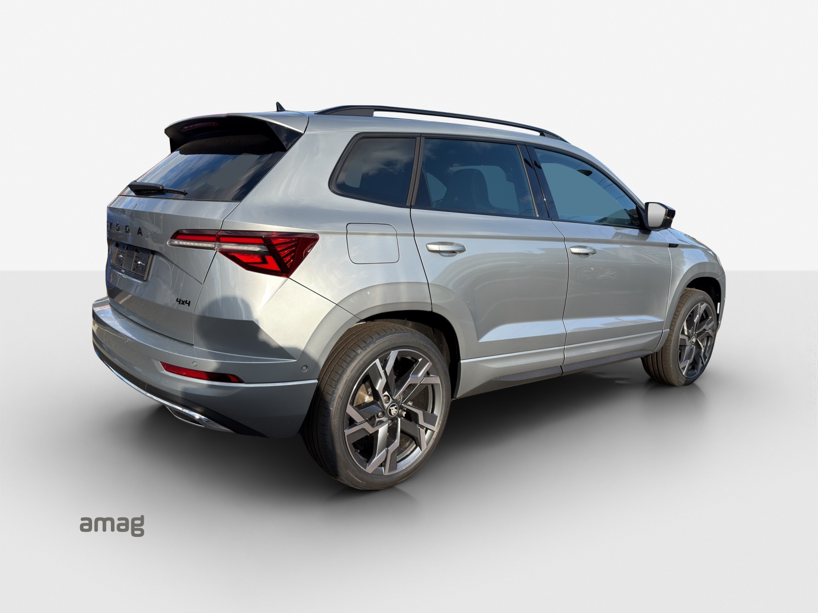 SKODA Karoq 2.0 TSI SportLine 4x4 DSG-image-4