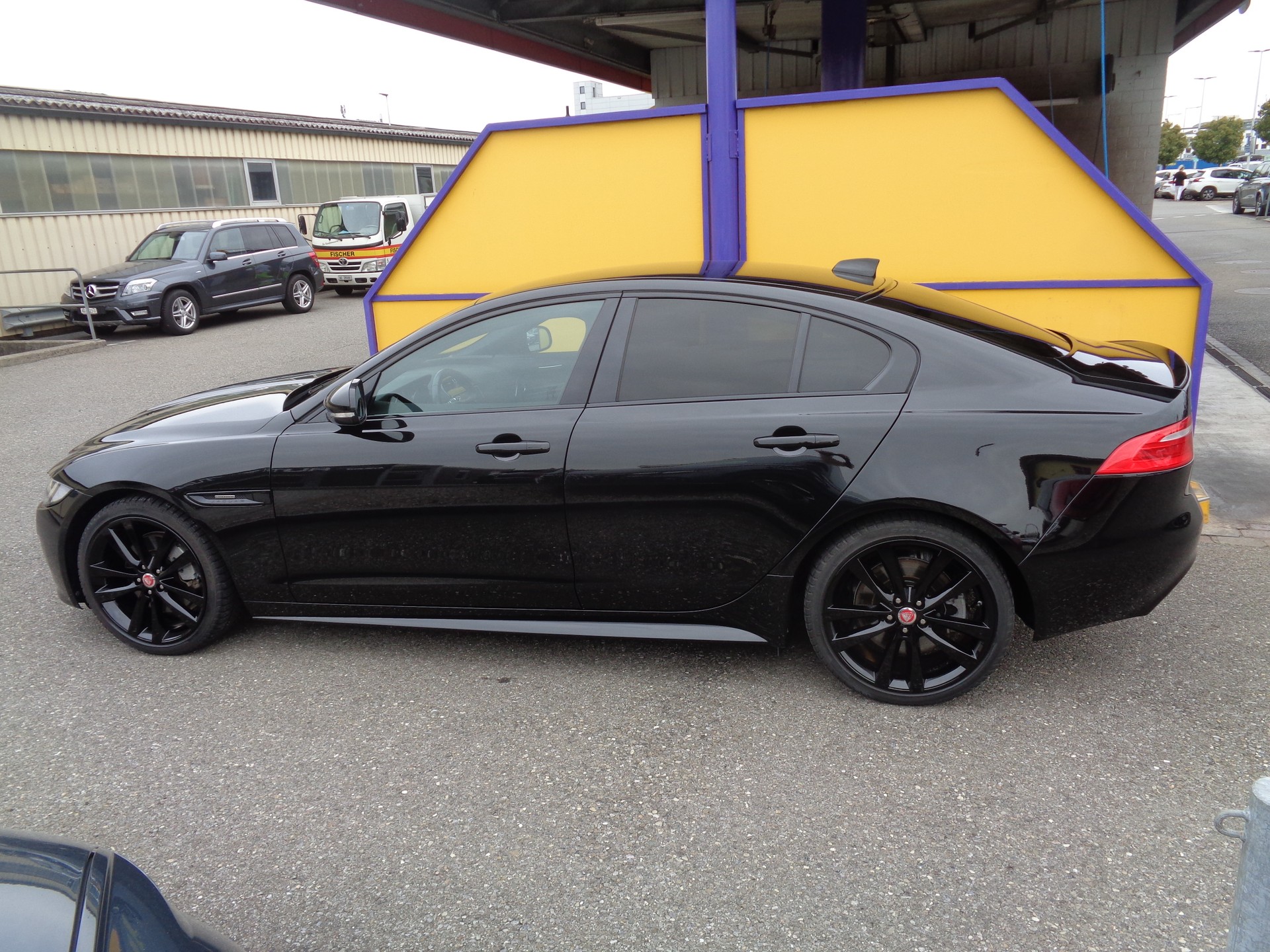 JAGUAR XE 20t 2.0 Landmark Automatic-image-5