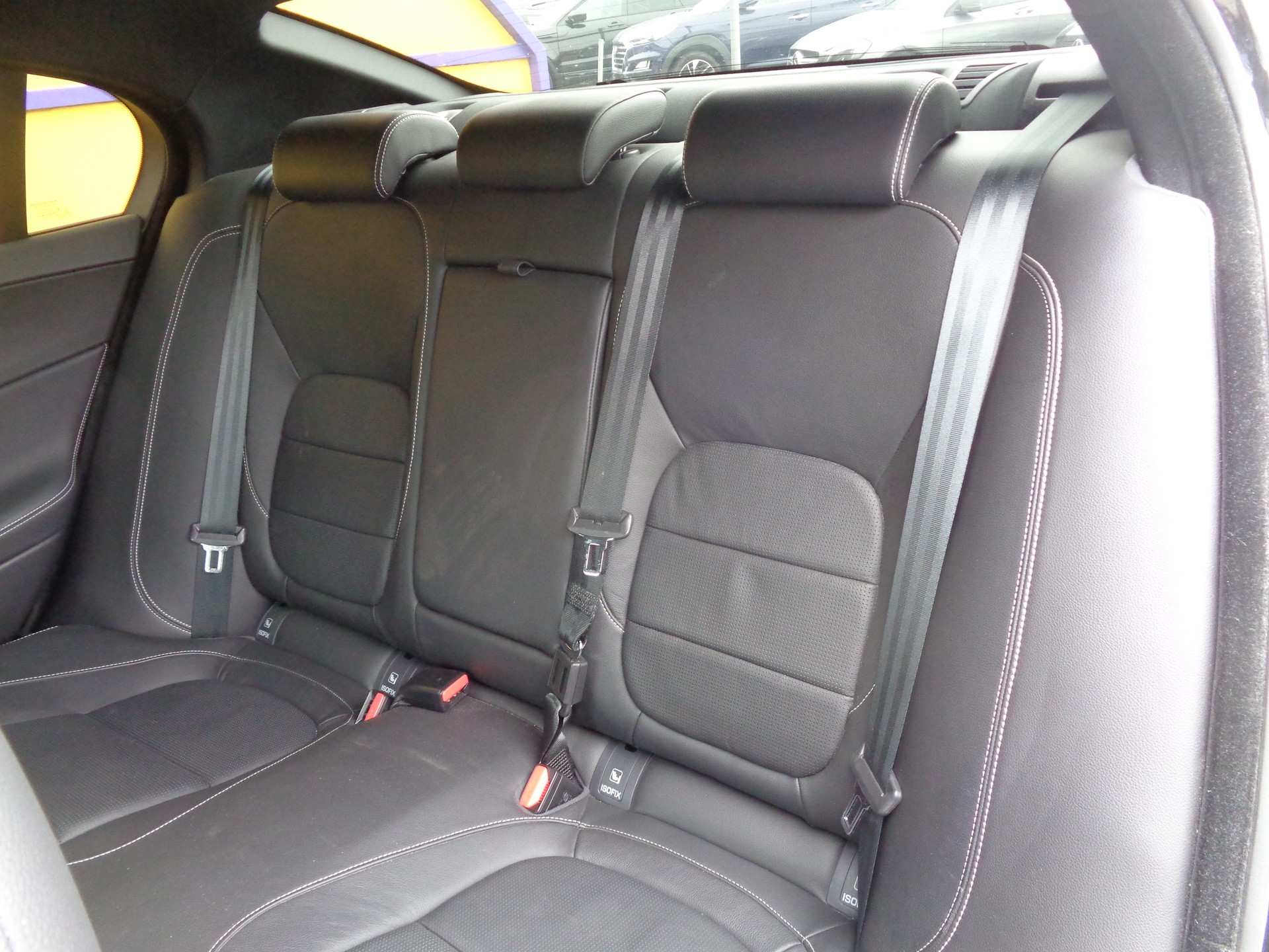 JAGUAR XE 20t 2.0 Landmark Automatic-image-10