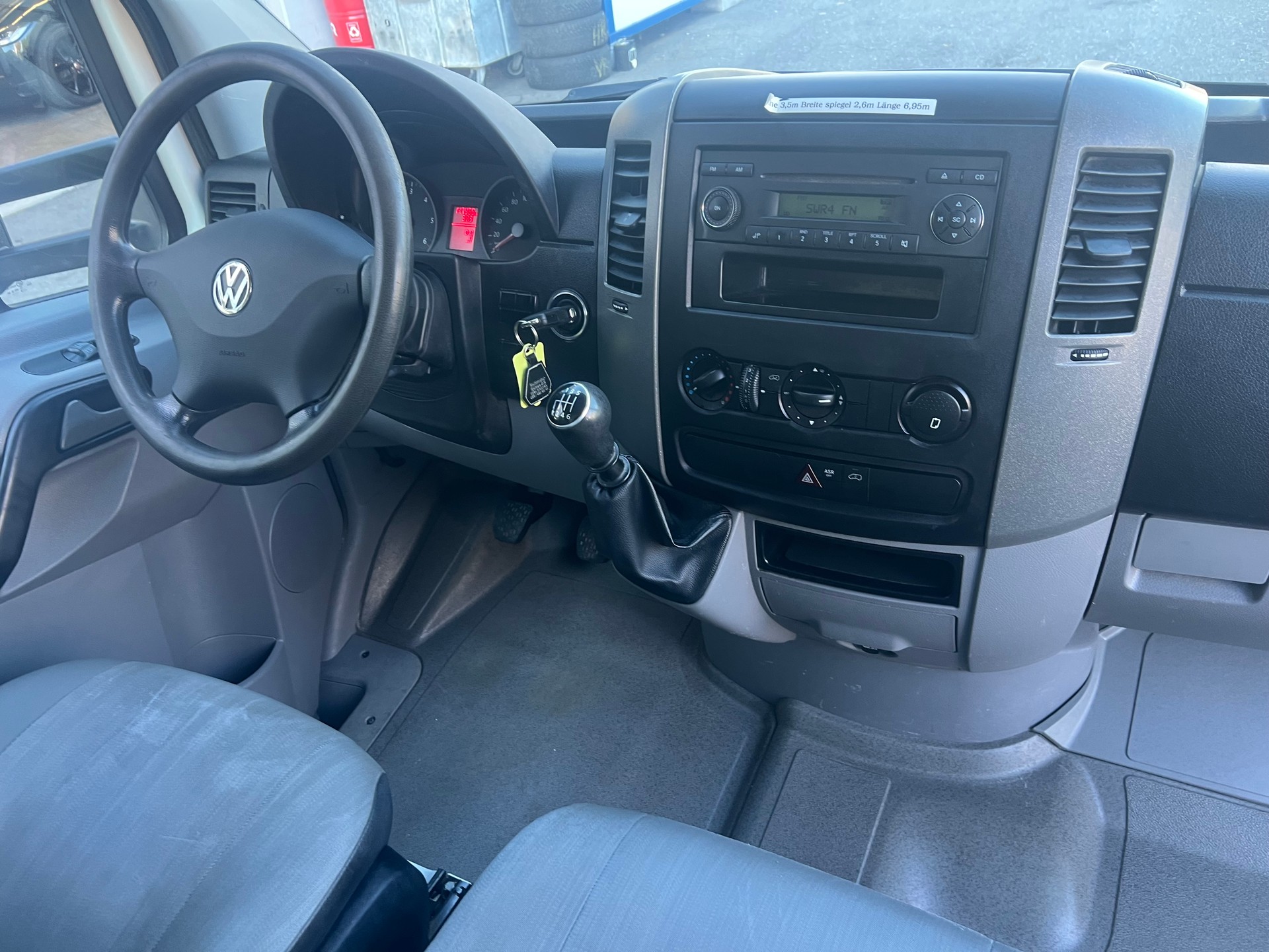 VW Crafter 35 2.0 TDI CR-image-8
