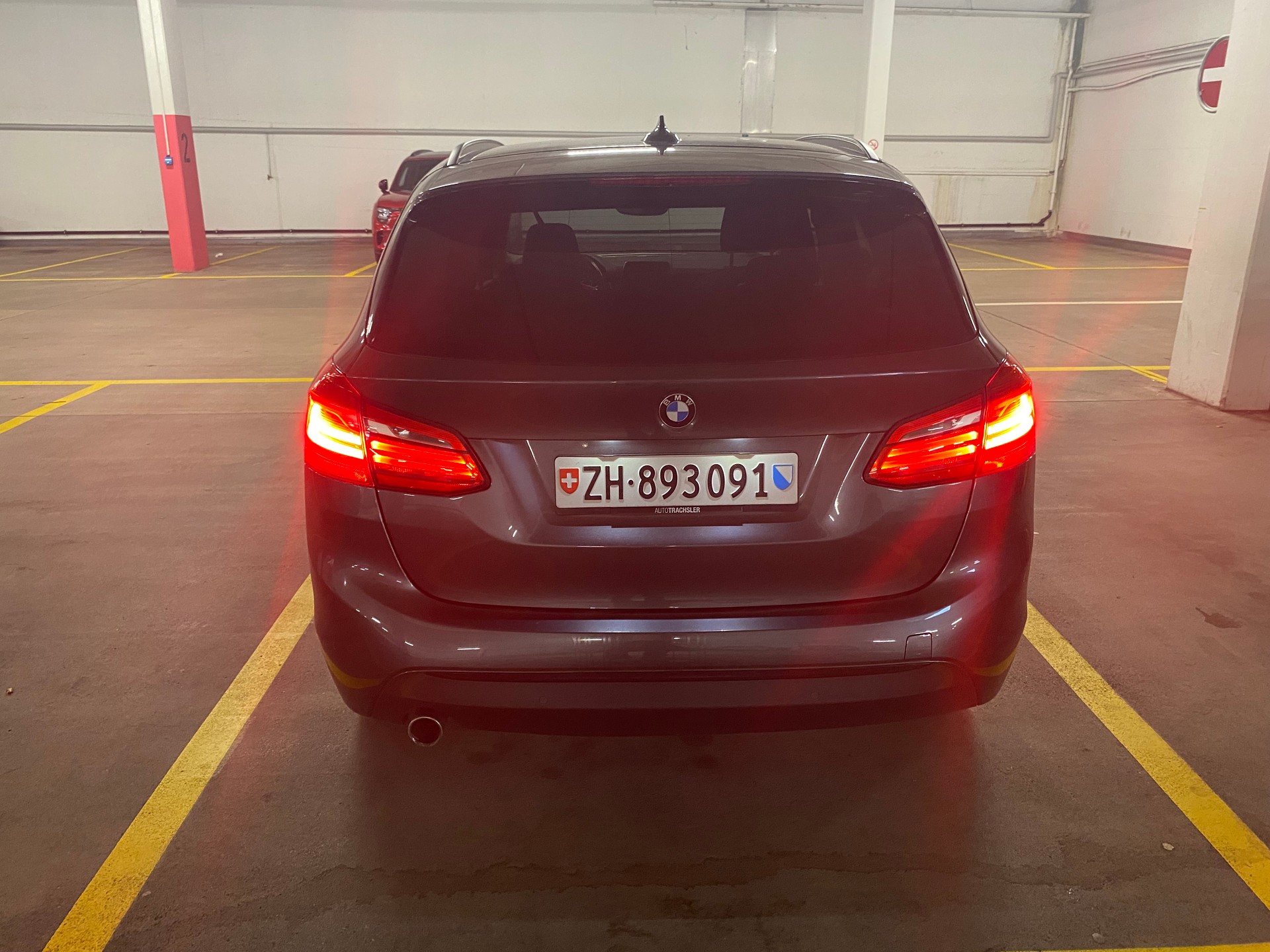 BMW 216d-image-2