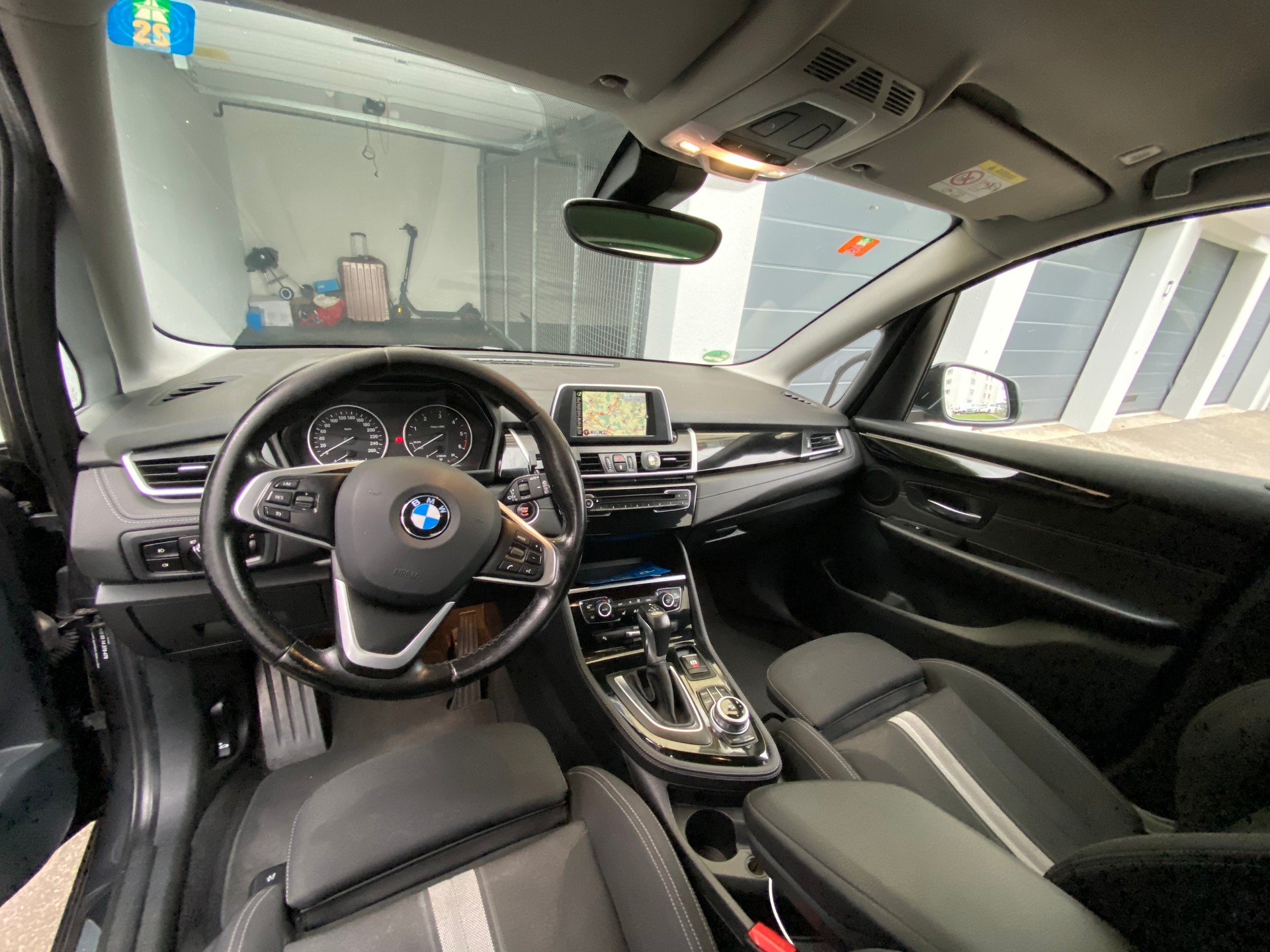 BMW 216d-image-3