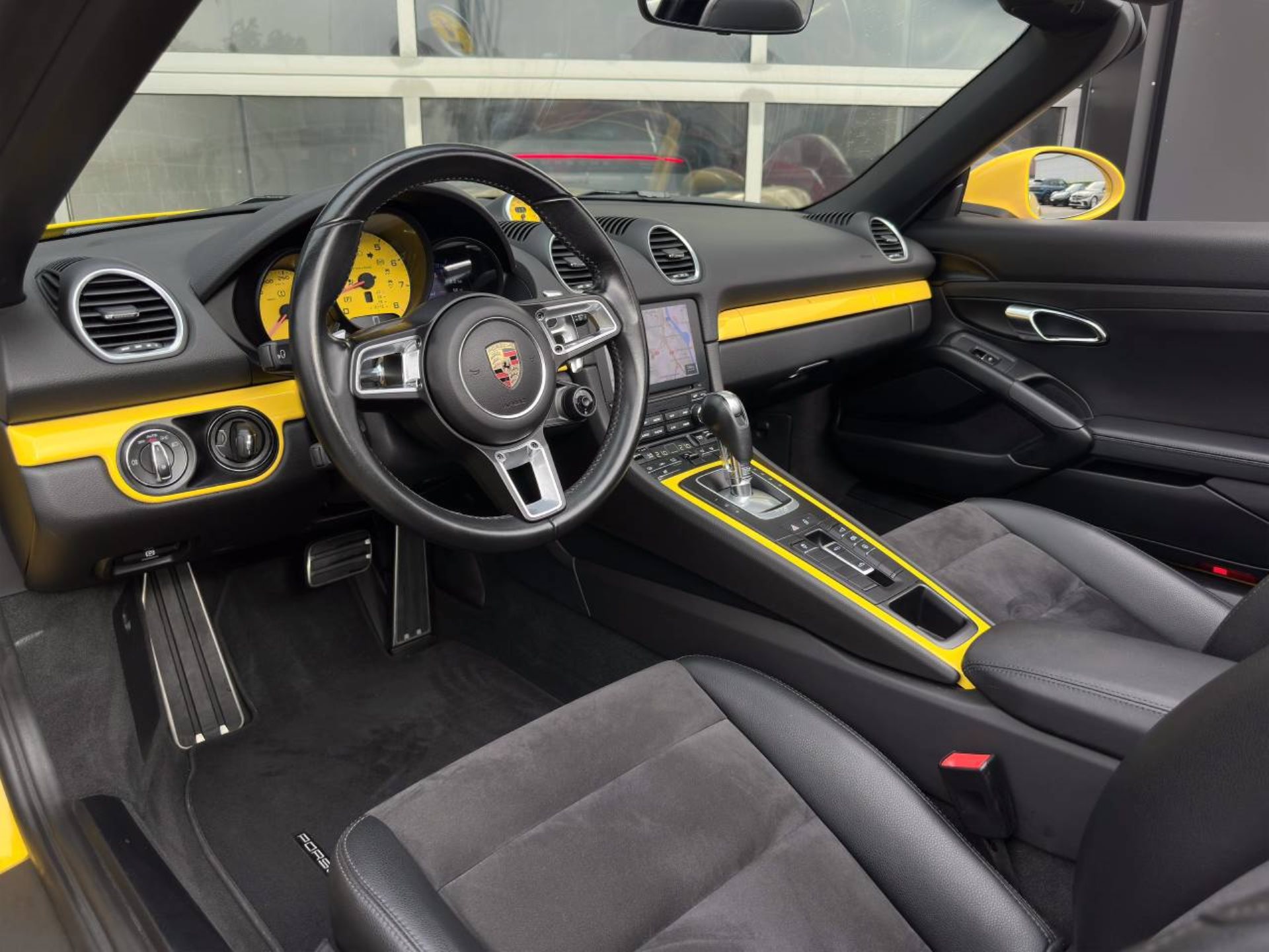PORSCHE 718 Boxster S-showroom-element-3