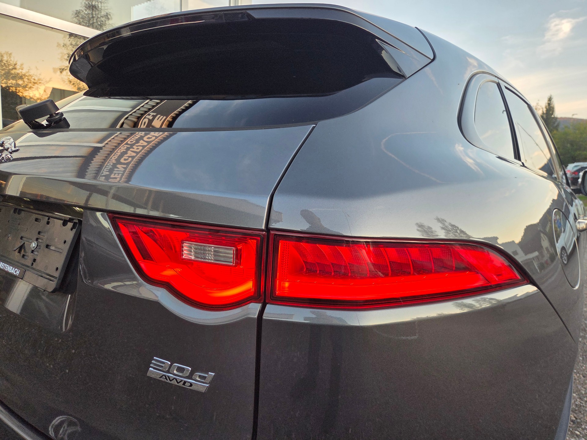 JAGUAR F-Pace 3.0 TD R-Sport AWD Automatik-image-26