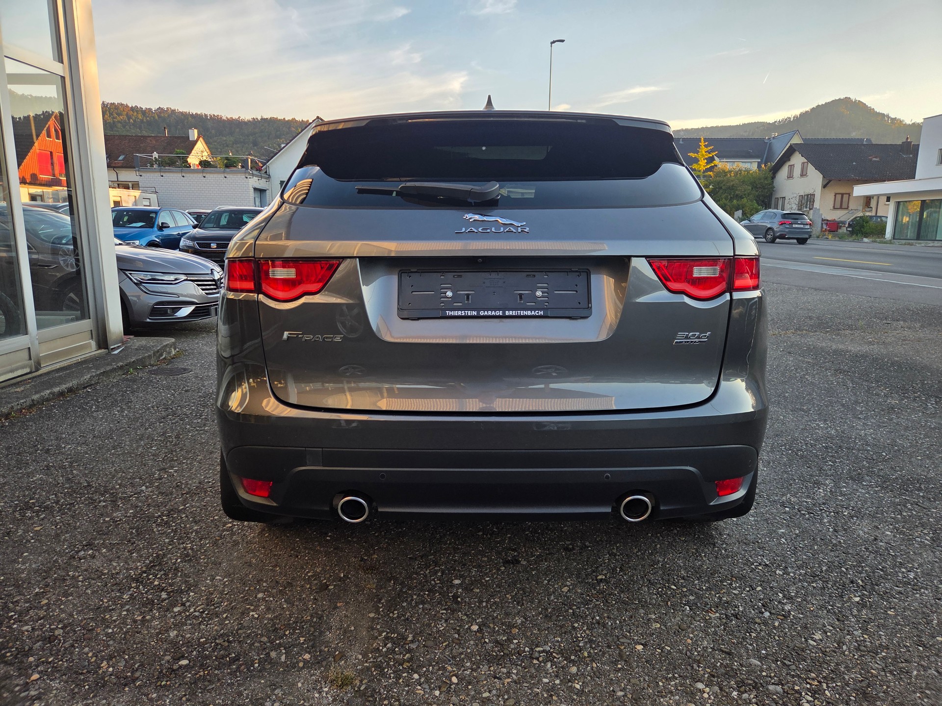 JAGUAR F-Pace 3.0 TD R-Sport AWD Automatik-image-5