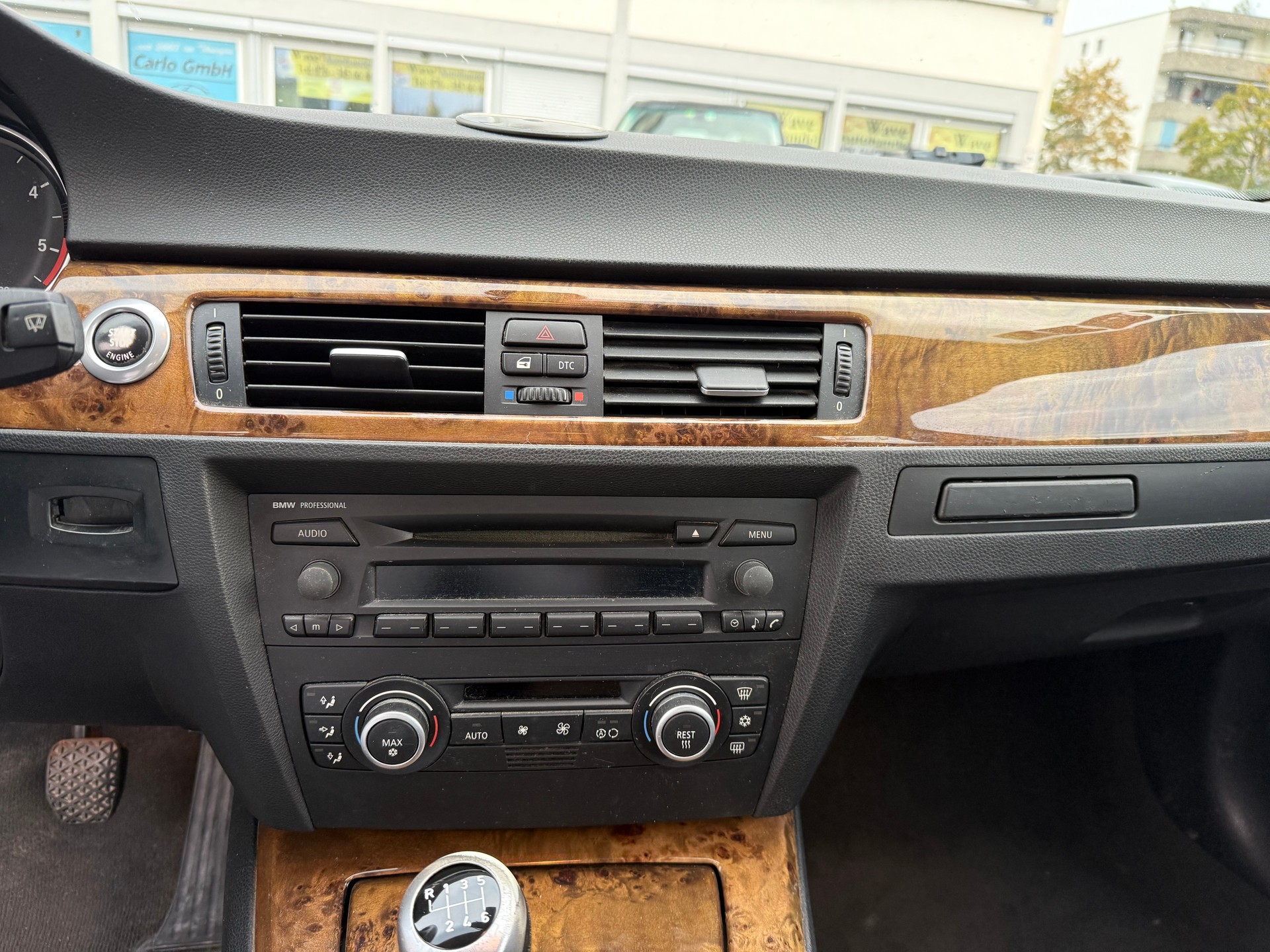 BMW 330d Touring-image-5