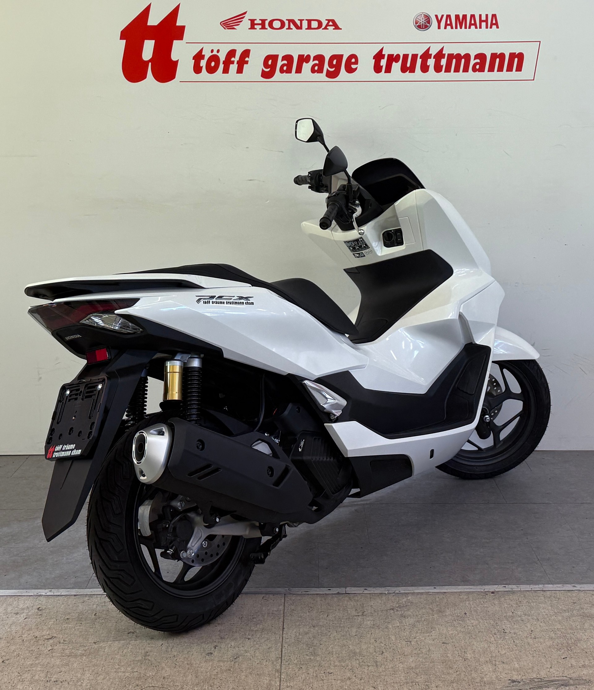 HONDA PCX 125 DX TFT. connectivity-showroom-element-3