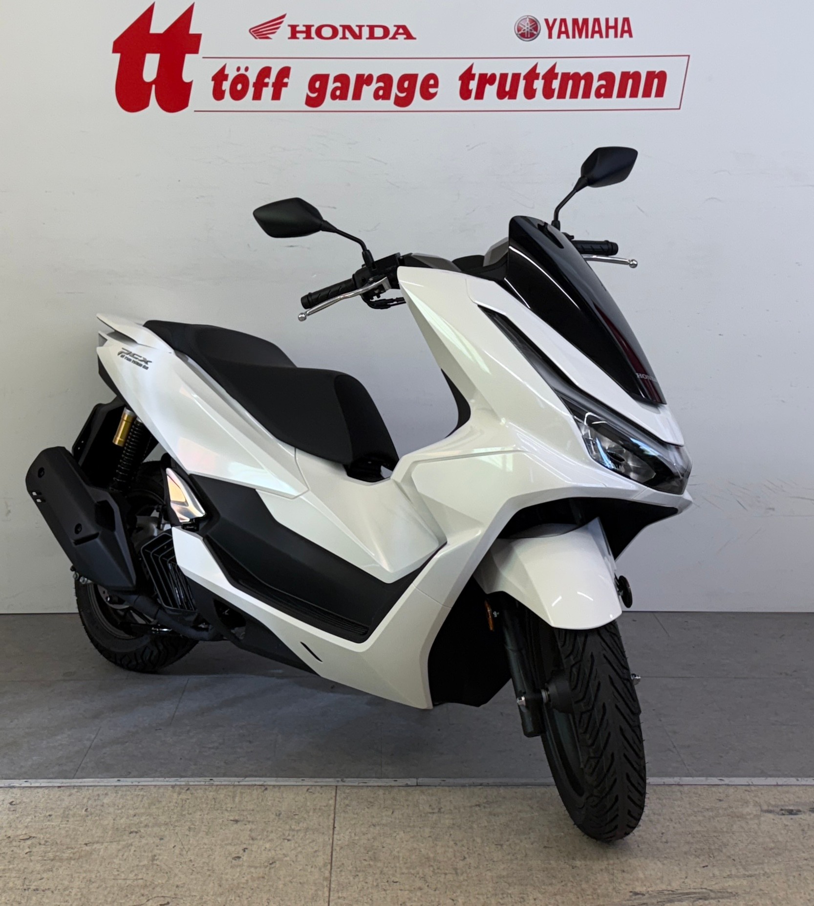 HONDA PCX 125 DX TFT. connectivity-showroom-element-2