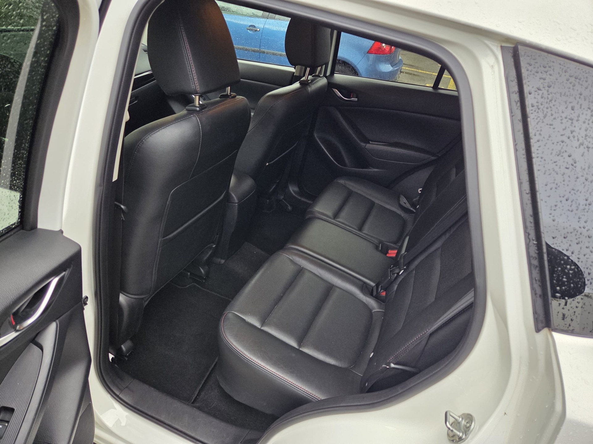 MAZDA CX-5 2.2 D HP Revolution AWD Automatic-image-6