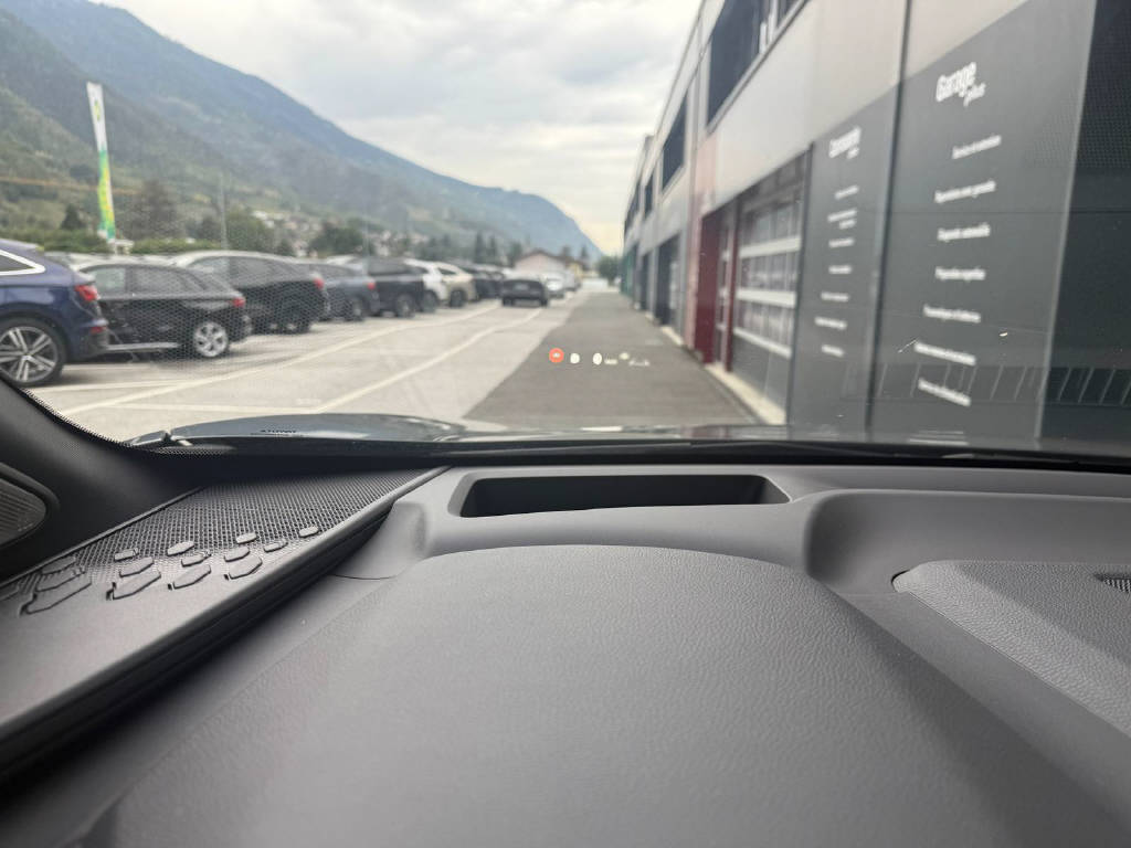 TOYOTA C-HR 2.0 HEV GR Sport Premiere 4x4-image-9