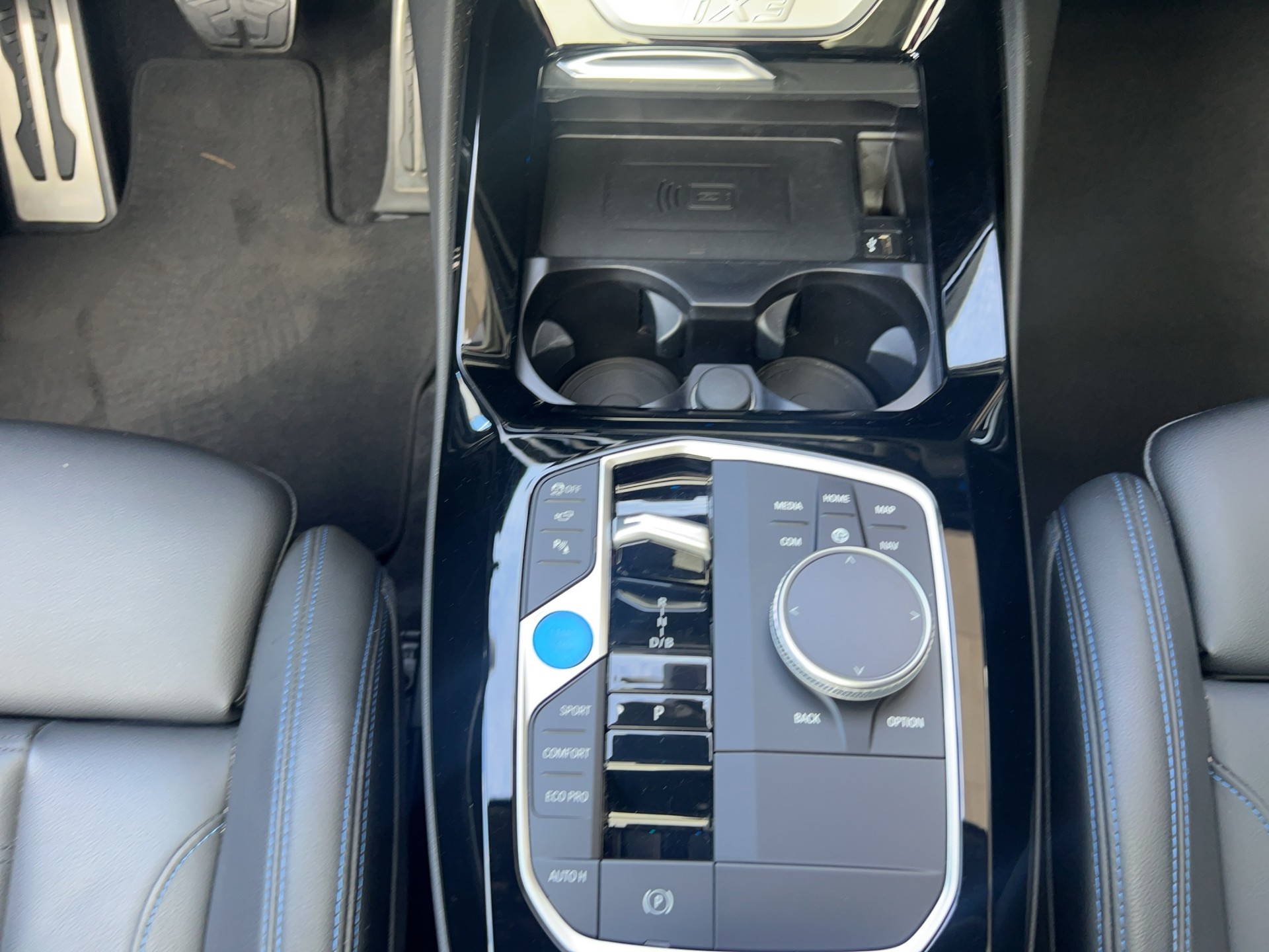 BMW iX3 Impressive-image-17