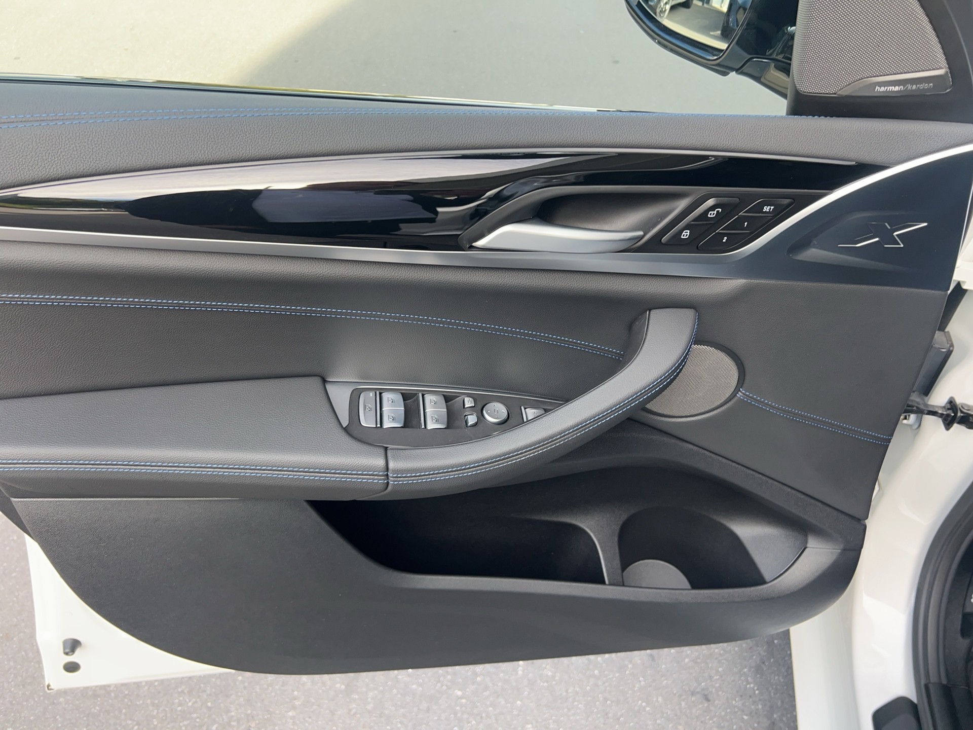 BMW iX3 Impressive-image-12
