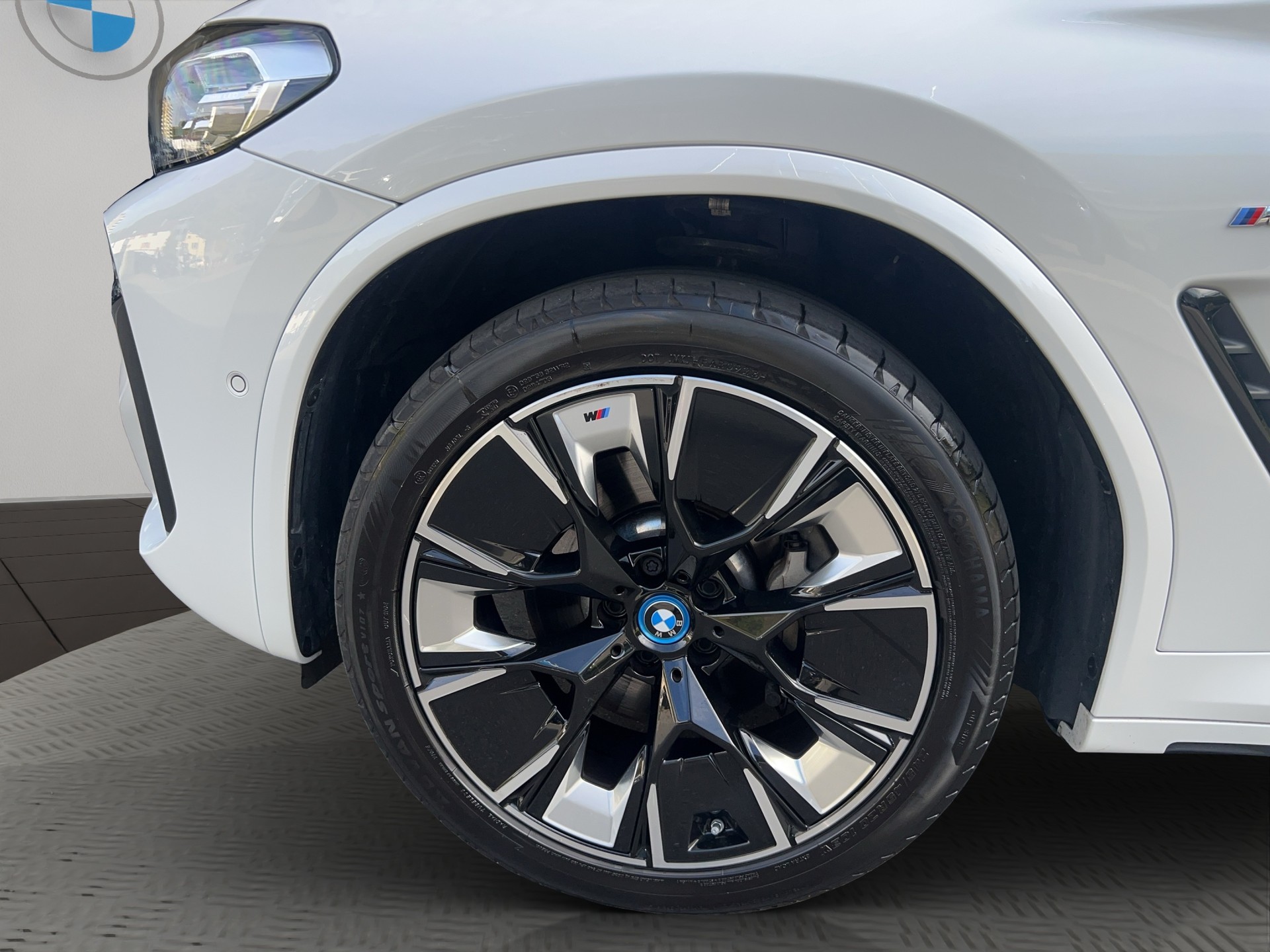 BMW iX3 Impressive-image-9
