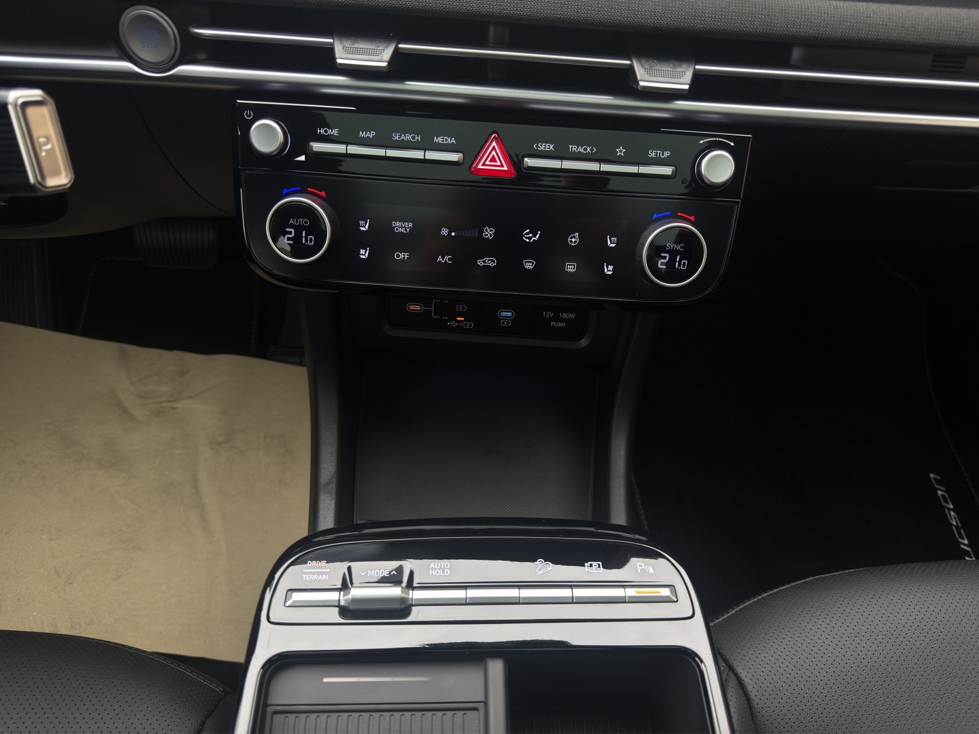 HYUNDAI Tucson 1.6 TGDI HEV Vertex Swiss Edition 4WD-image-15