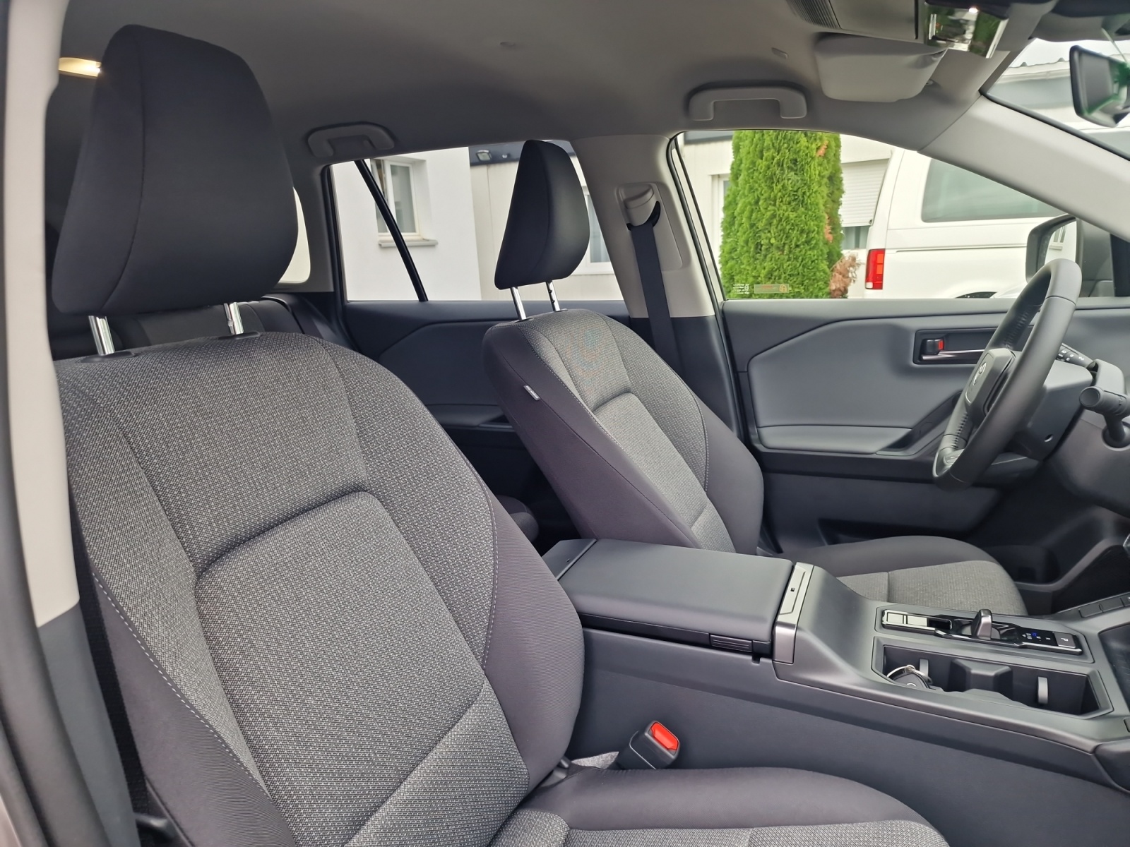 TOYOTA RAV-4 2.5 Voll-Hybrid Trend 4x4 NEW MODEL-image-19