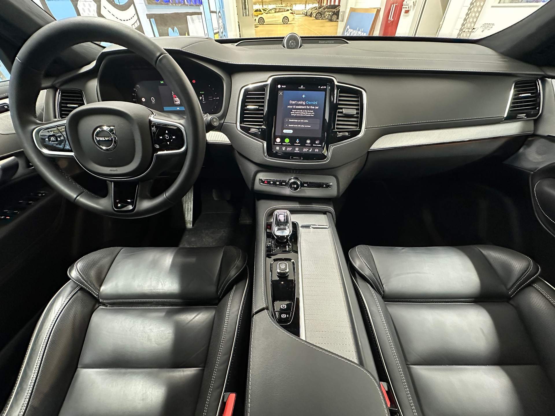 VOLVO XC90 T8 eAWD PluginHybrid Ultra Dark Geartronic-image-9