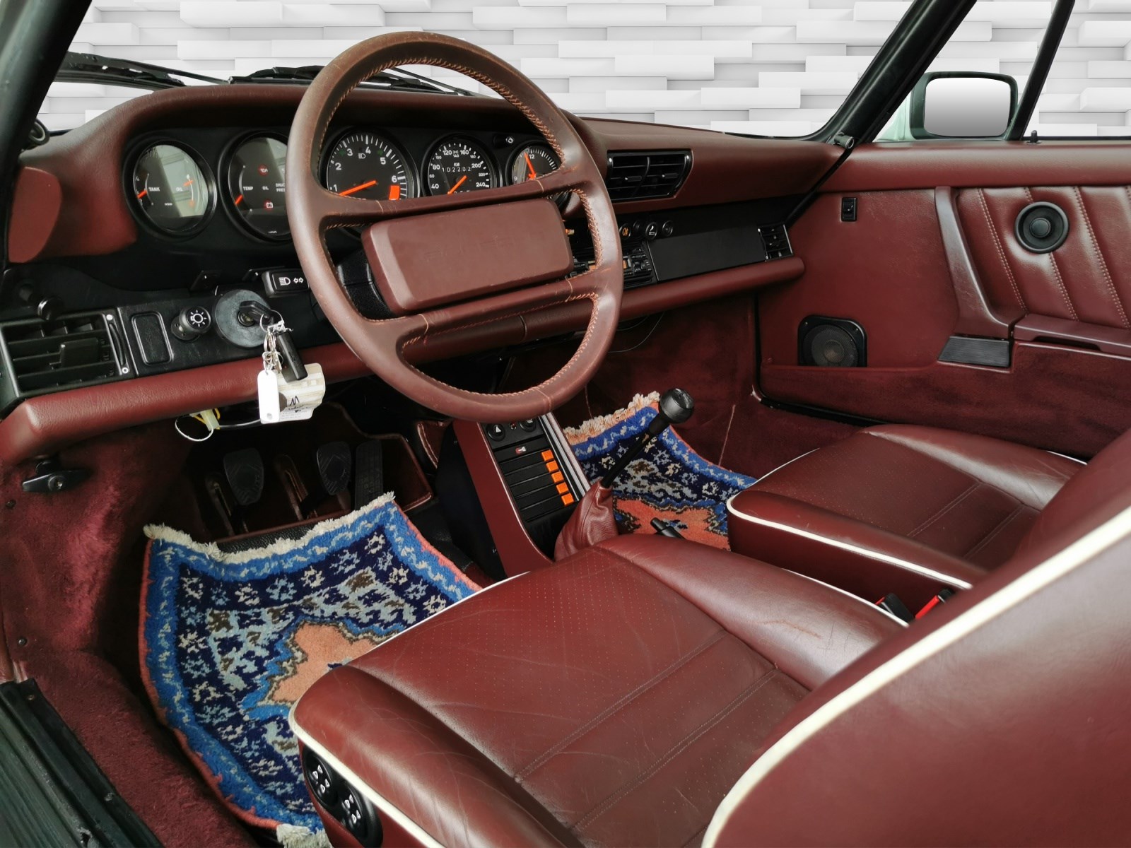 PORSCHE 911 Carrera Cabrio-image-8